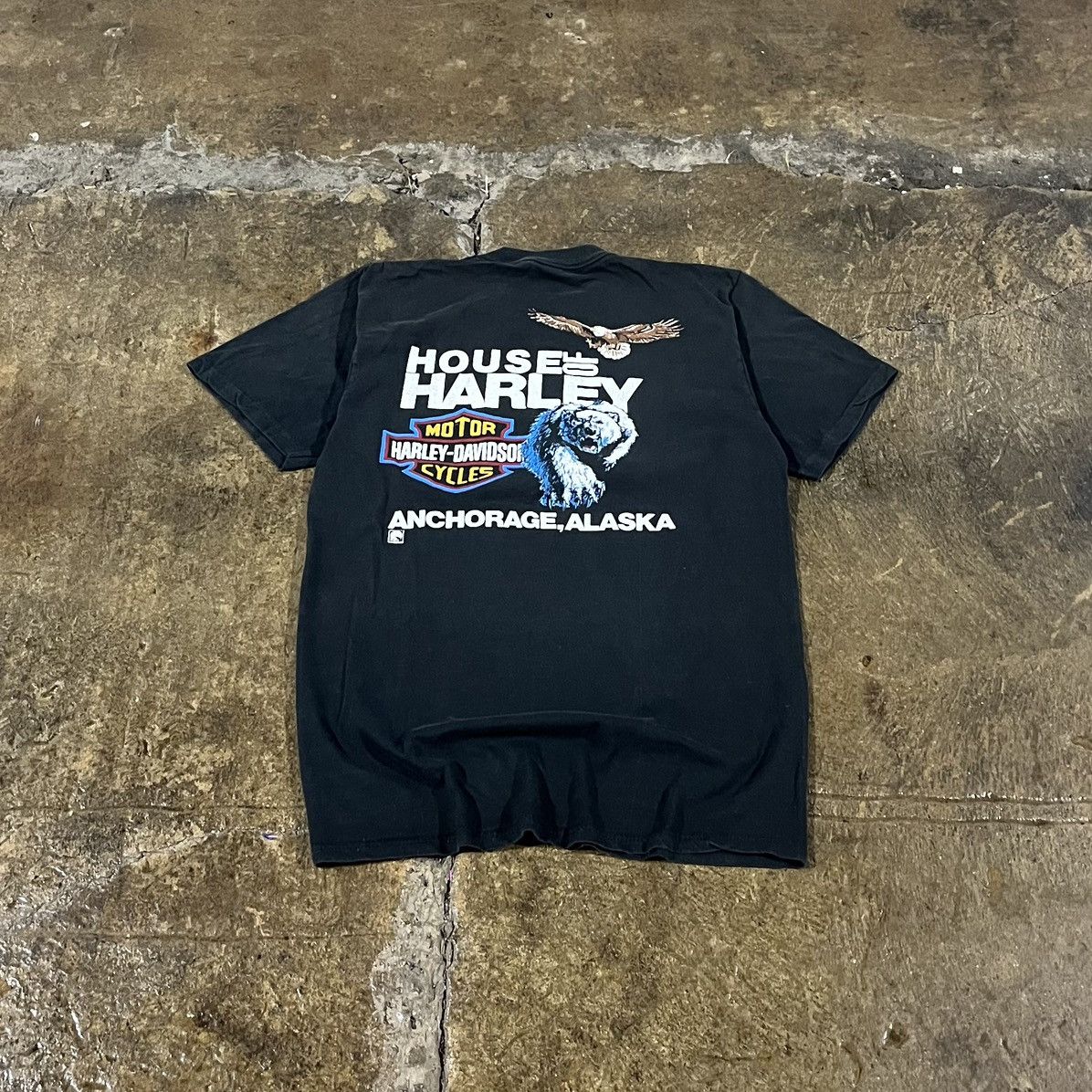 Harley Davidson × Vintage Crazy Vintage 80s Harley Davidson Alaska Biker Tee Shirt Size US M / EU 48-50 / 2 - 2 Thumbnail
