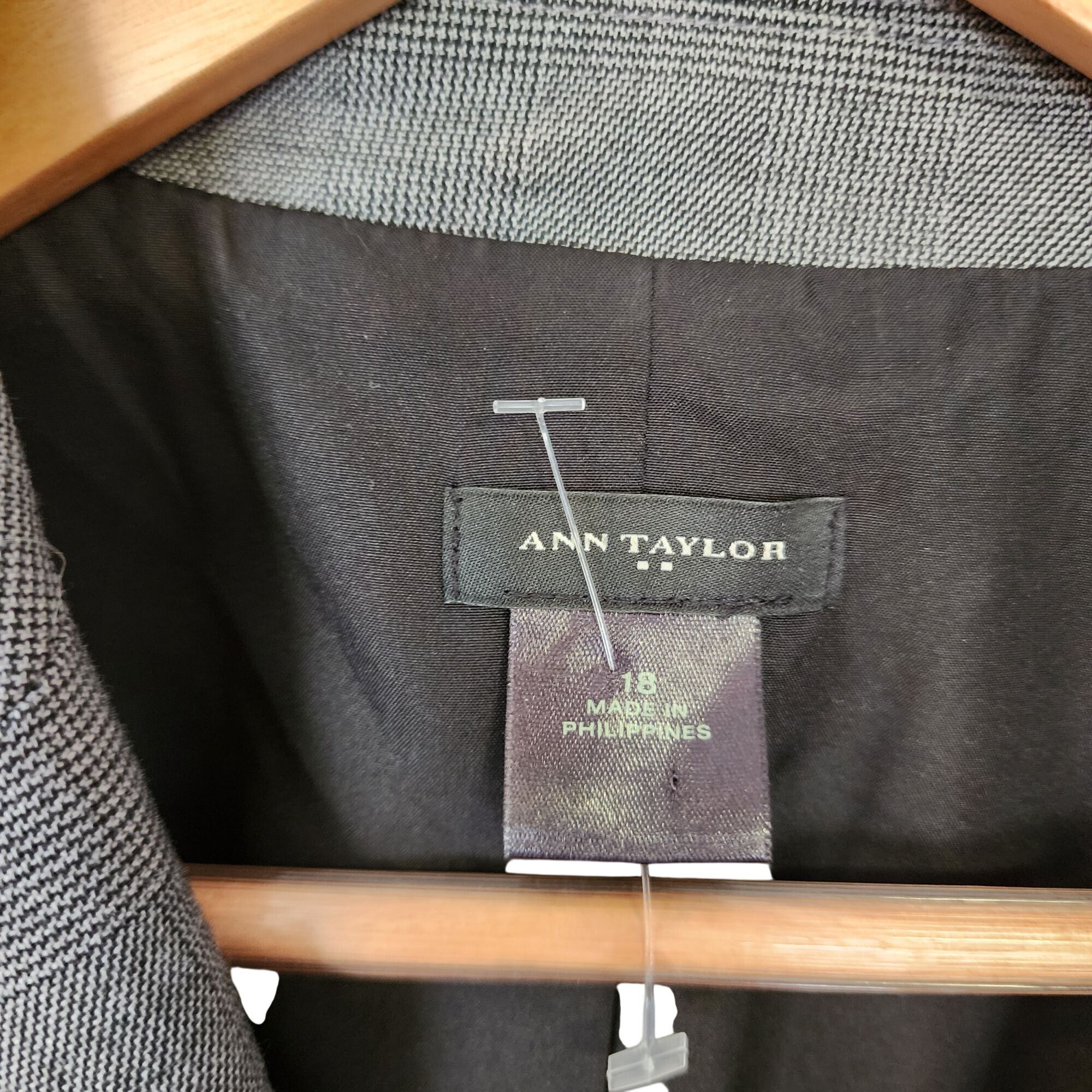 Ann Taylor Ann Taylor women's gray plaid blazer Pants Suit hidden front Size XXL / US 16-18 / IT 52-54 - 2 Thumbnail