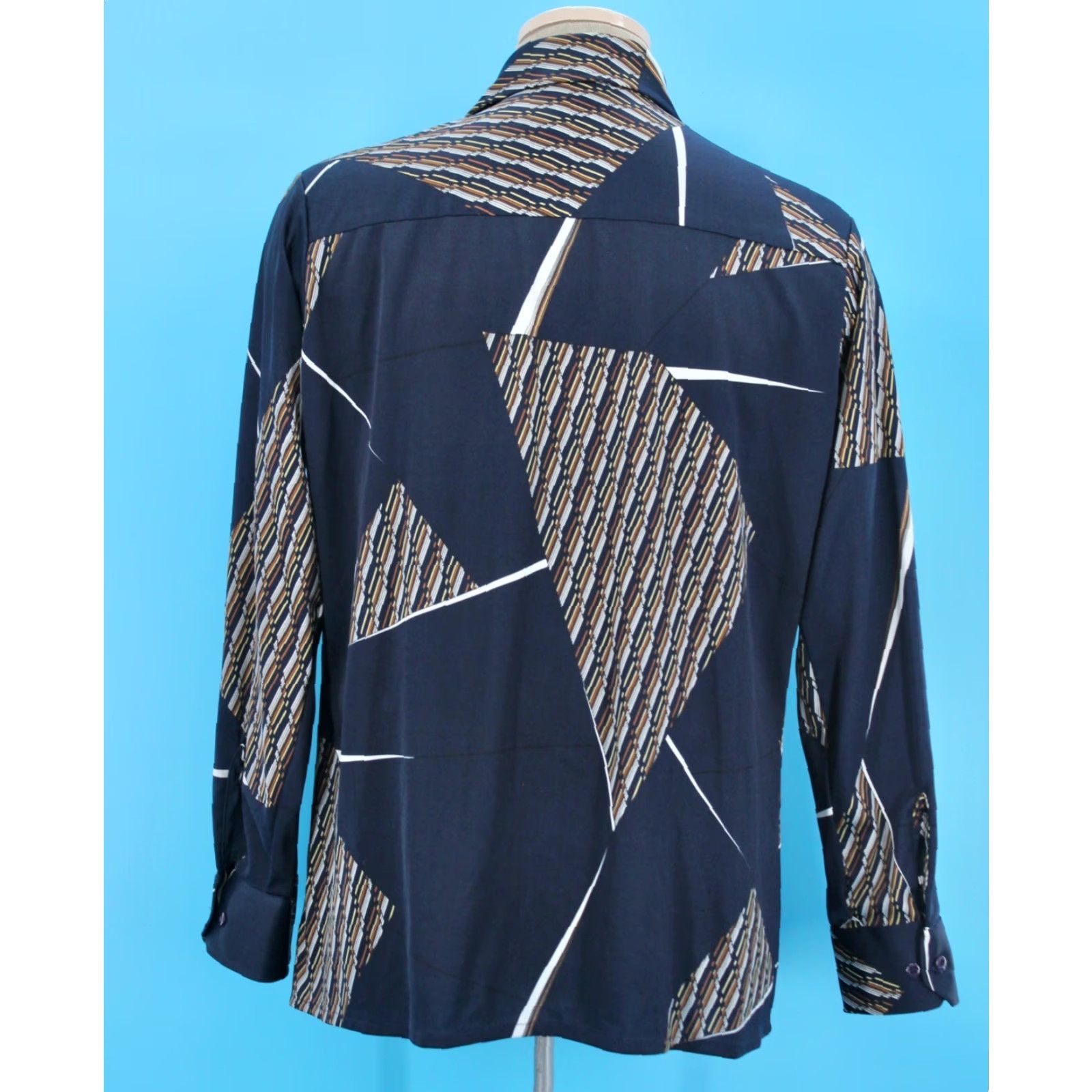 Van Heusen VINTAGE Men's VTG 70s Navy Blue Geometric Print Shirt Sz L 1970s Disco Polyester Shirt Mens L Blue Geometric 70s Disco Polyester Van Heusen Shirt Size US L / EU 52-54 / 3 - 2 Thumbnail