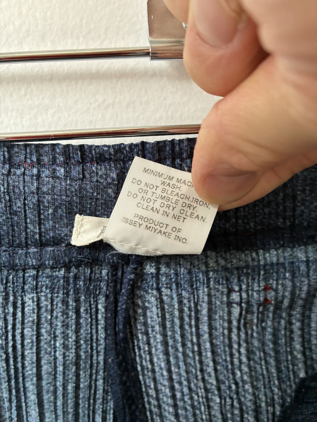 Pleats Please Issey Miyake PLEATS PLEASE Trompe L’Oeil Denim Printed Pants Size US 32 / EU 48 - 21 Thumbnail