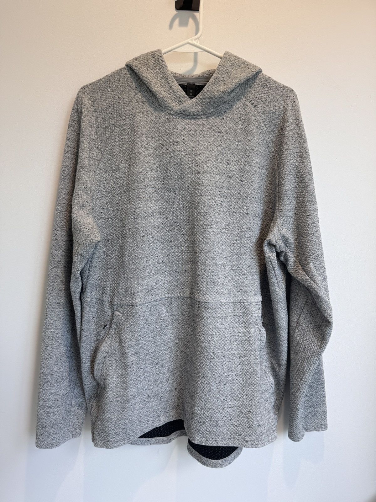 Lululemon Lululemon Mens At Ease Light Heather Grey Hoodie Size XL Size US XL / EU 56 / 4 - 1 Thumbnail