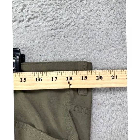 Eddie Bauer Eddie Bauer Convertible Tech Pants Mens 40X32 Olive Nylon Blend Hiking Outdoor Casual Workwear Euro? Size US 40 / EU 56 - 6 Thumbnail