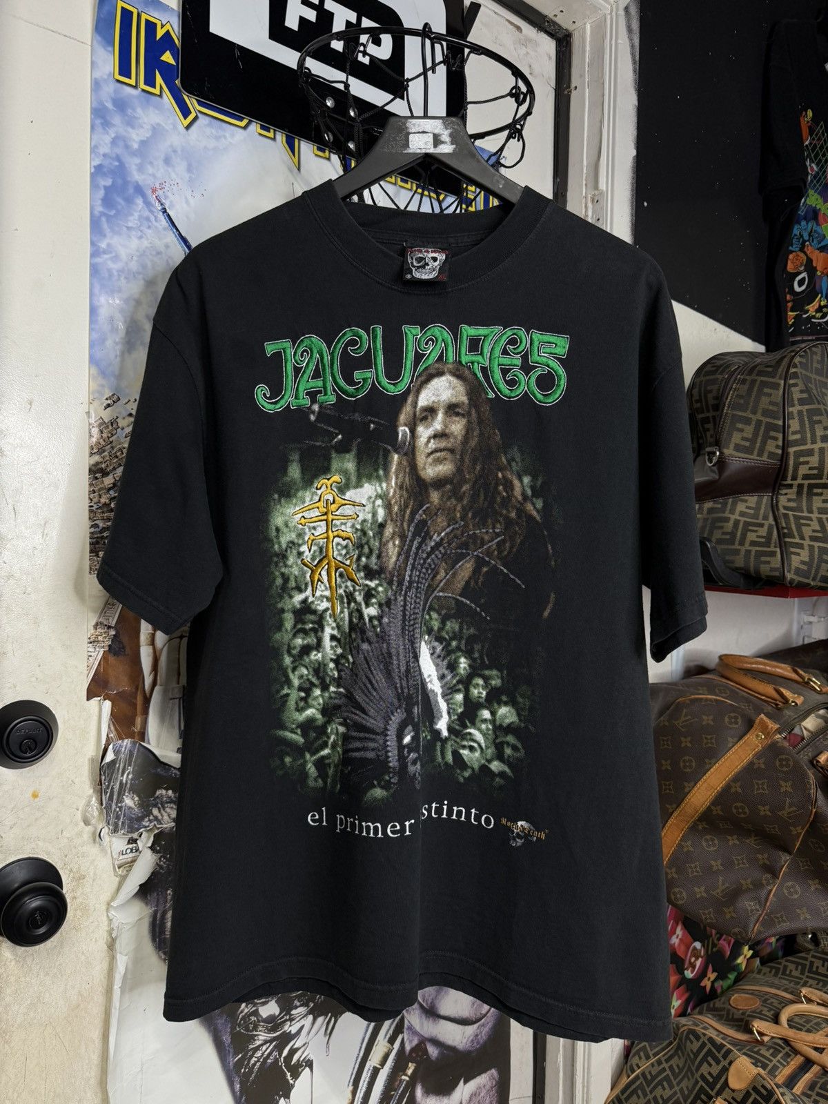 Vintage Vintage 2002 Jaguares T-Shirt Rare Mexican Band Tee Large Size US L / EU 52-54 / 3 - 1 Thumbnail