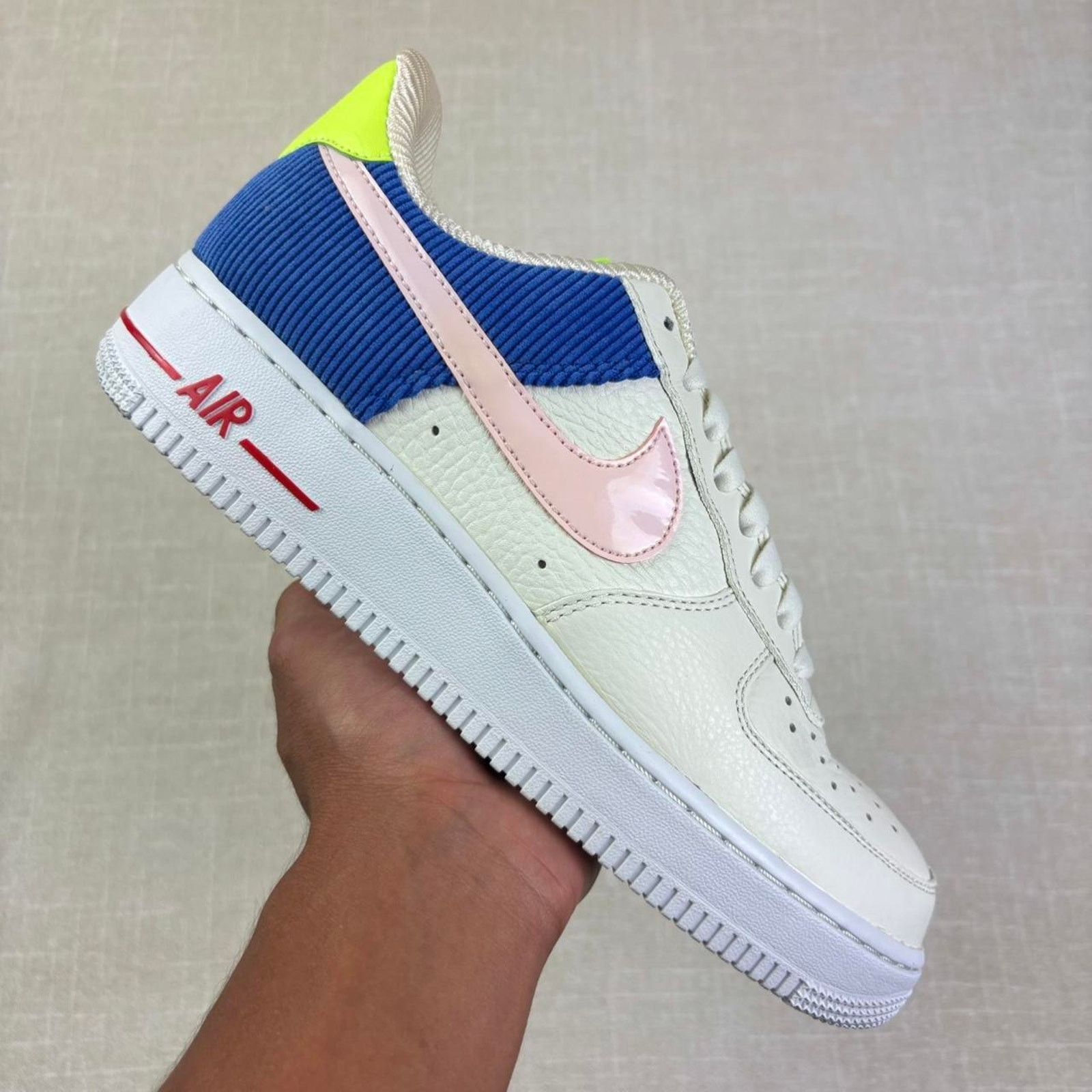 Nike 🪡 2018 Nike Air Force 1 Low “Corduroy” 9W Size US 9 / IT 39 - 1 Thumbnail
