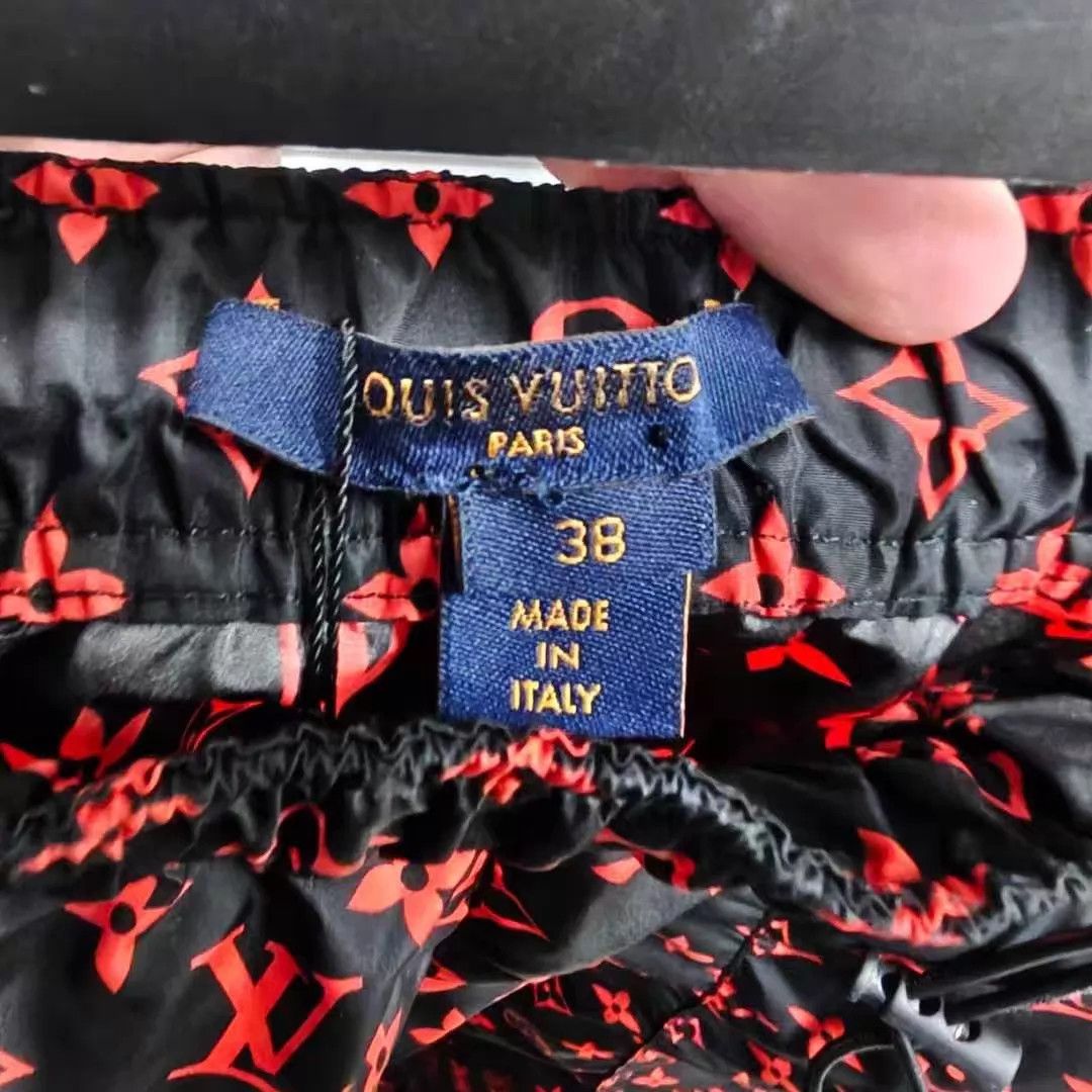 Louis Vuitton LV Red All Over Monogram Sweatpants 36 99% New Worn Size 26" / US 2 / IT 38 - 2 Thumbnail