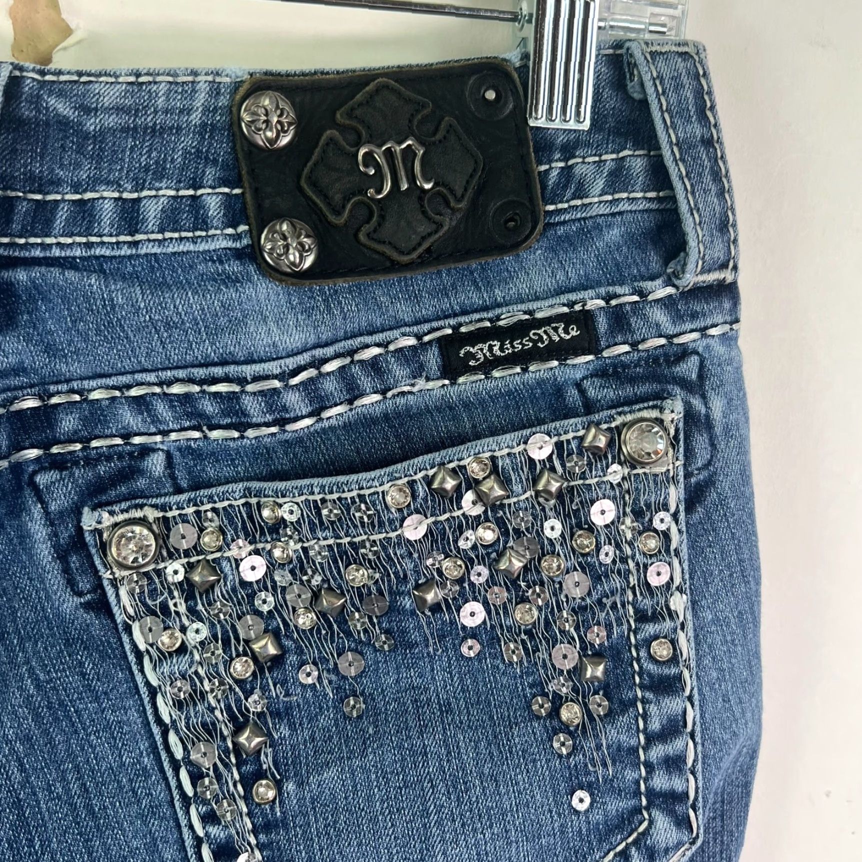 Miss Me MISS ME Straight Denim Jeans Womens Size 28 Blue Sequin Mid-Rise 30X29 Cowboy Rock Southwestern Size 28" / US 6 / IT 42 - 7 Thumbnail