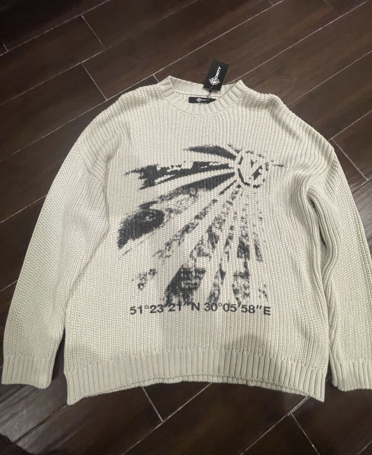 Other Vicinity Rising Sun Knit Sweater Beige XXL 2XL Size US XXL / EU 58 / 5 - 1 Thumbnail