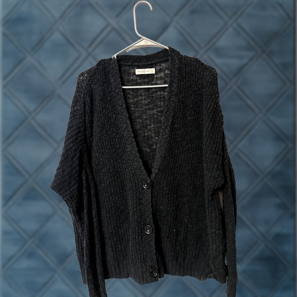 Abercrombie & Fitch Abercrombie & Fitch Black Knit Cardigan Sweater V-Neck Button Women's XS/S Cardigan Size XS / US 0-2 / IT 36-38 - 1 Thumbnail