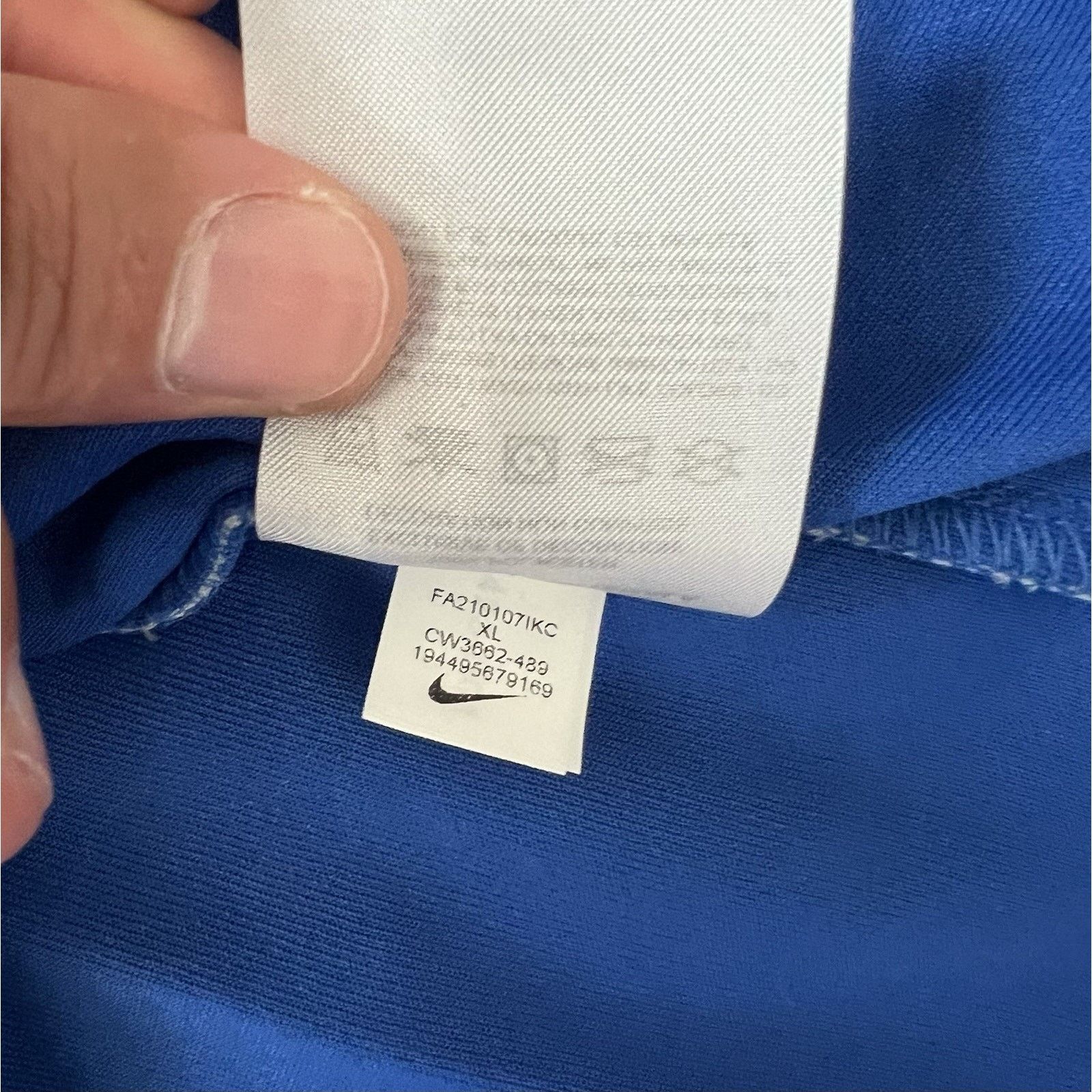 Nike Nike Dallas Mavericks Luka Doncic Swingman Jersey Size US XL / EU 56 / 4 - 7 Thumbnail