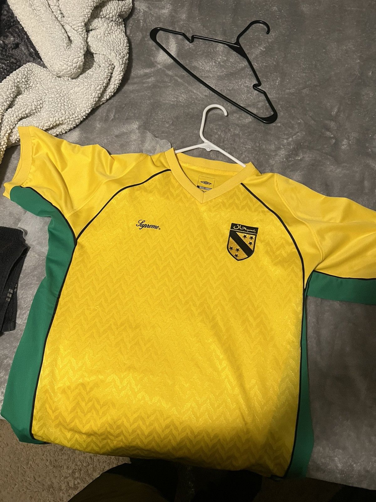 Supreme × Umbro 2005 Supreme Umbro soccer jersey Size US XL / EU 56 / 4 - 4 Thumbnail