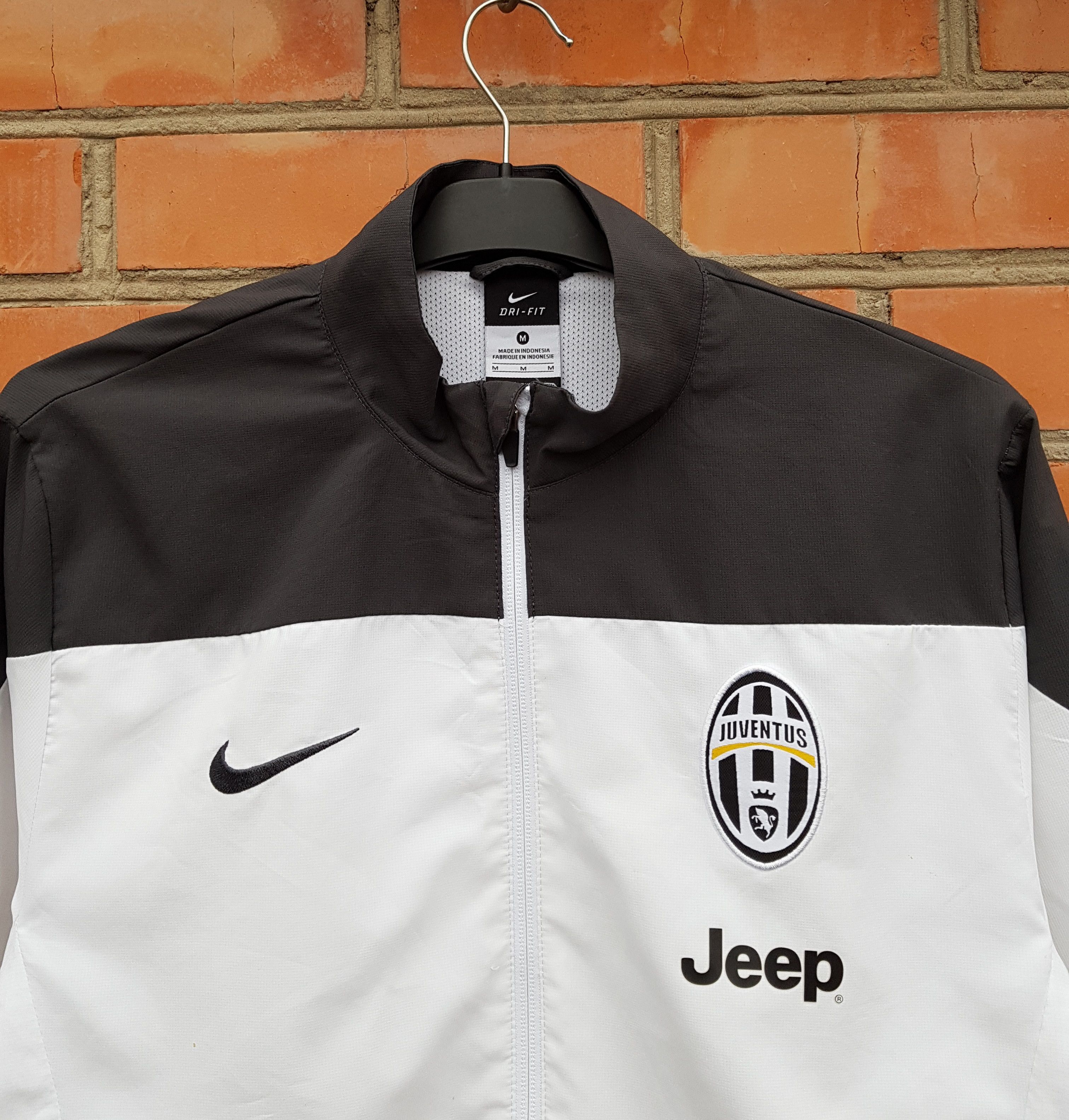 Nike Nike Juventus 2014 Full Zip Windbreaker Jacket Jeep sz M Size US M / EU 48-50 / 2 - 3 Thumbnail