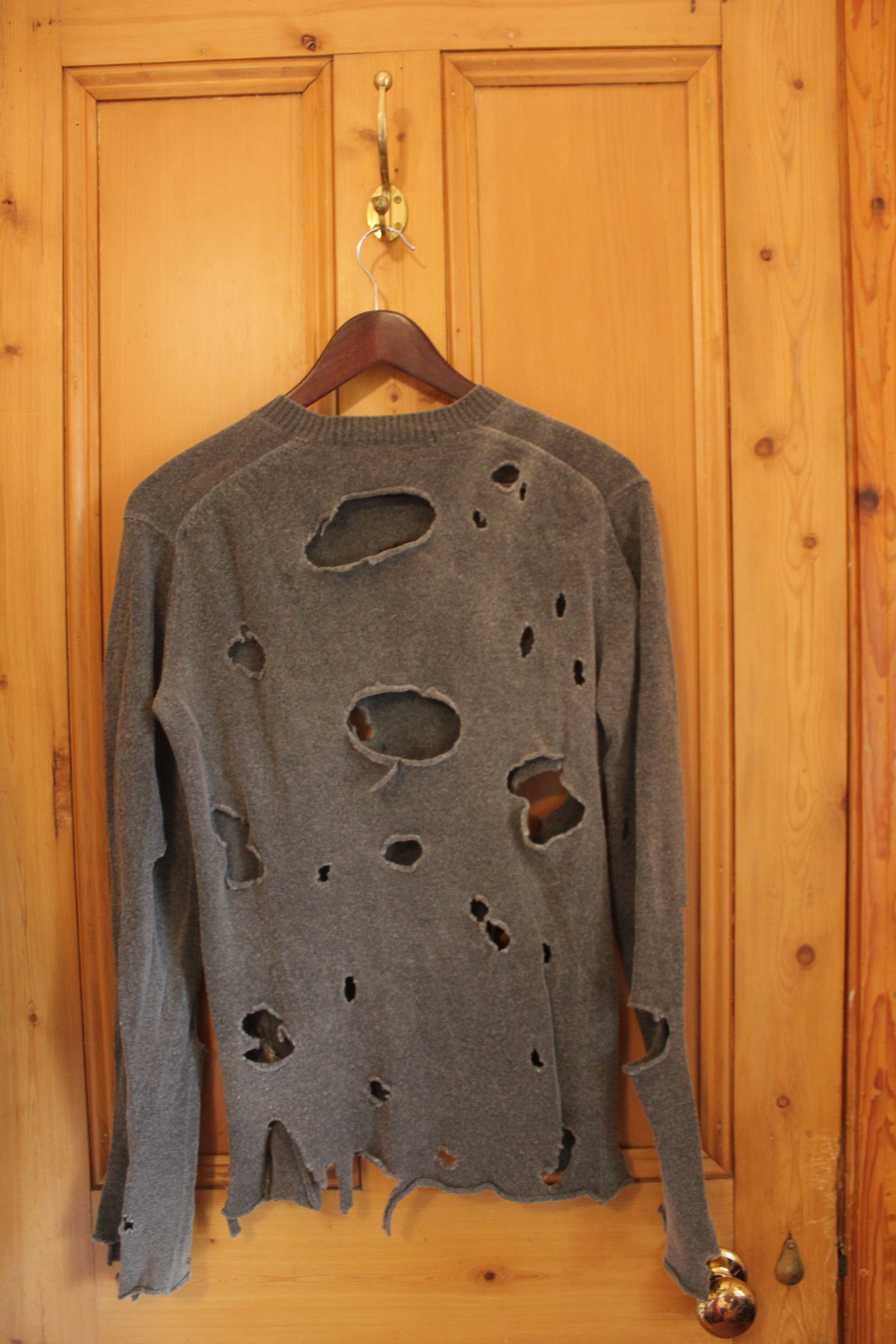 Junya Watanabe Junya Watanabe dystopic hole sweater 2004 Size M / US 6-8 / IT 42-44 - 5 Thumbnail
