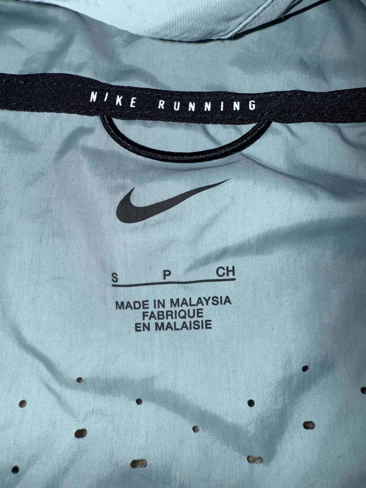 Nike Nike Swift Women's Repel Packable Running Jacket Sample Size S / US 4 / IT 40 - 4 Thumbnail