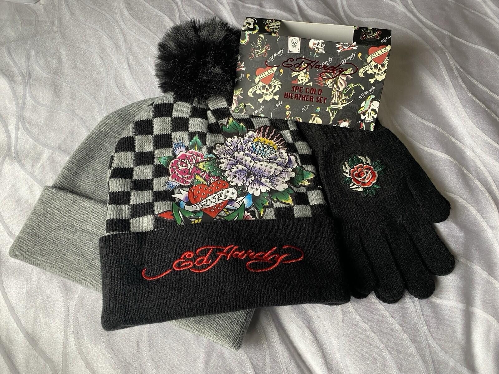 Ed Hardy NWT Ed Hardy Women’s Hat & Glove Set. Heart And Roses Size ONE SIZE - 1 Thumbnail