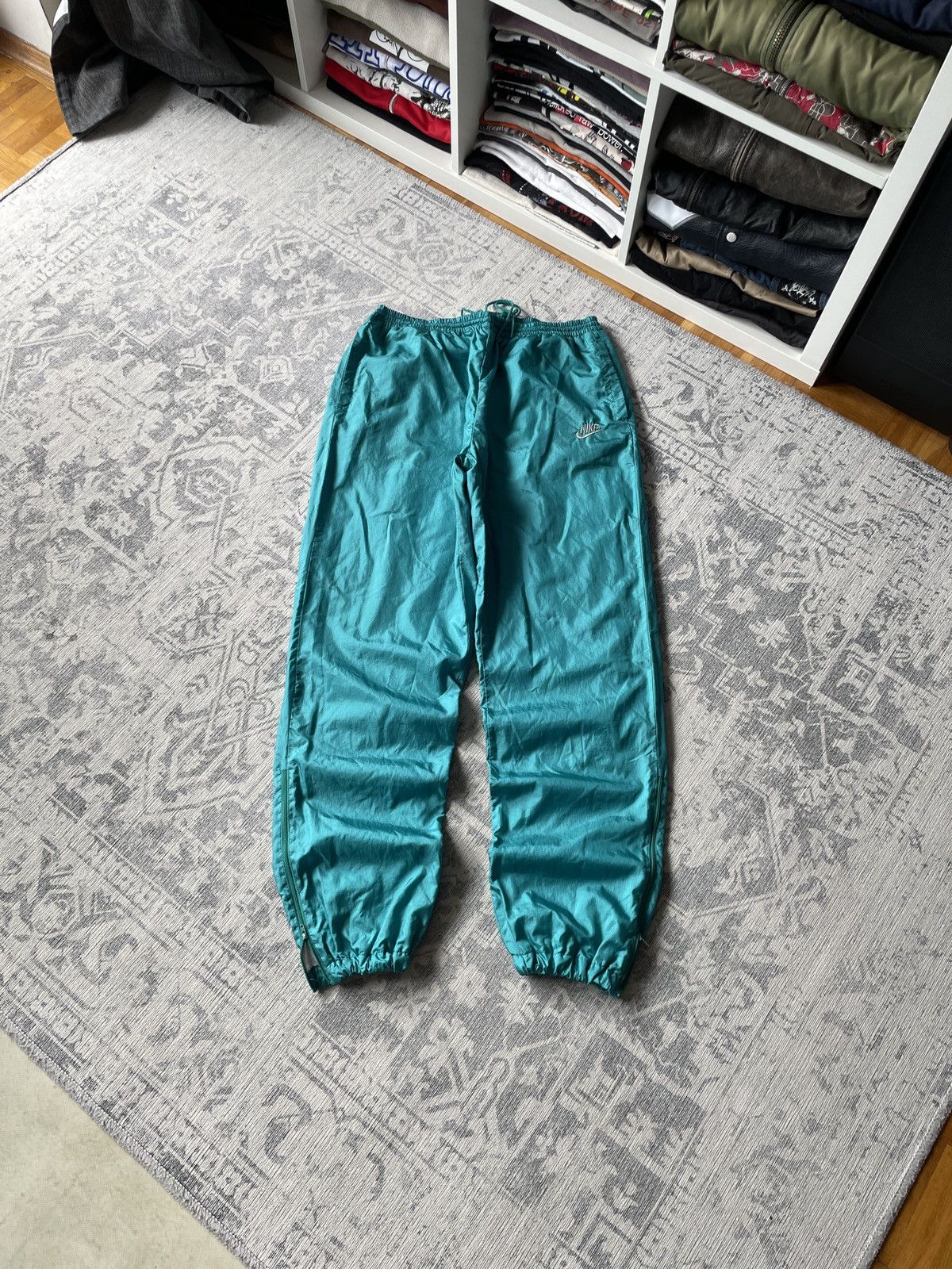 Japanese Brand Vintage Nike Sweatpants Baggy Wide 00s Japanese Mint hype Size US 34 / EU 50 - 1 Thumbnail