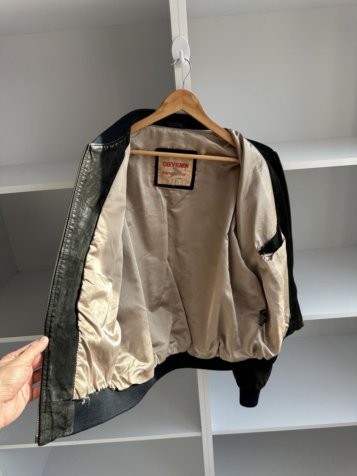 Chevignon × Vintage Vintage Chevignon Airport Club Leather Bomber Jacket Size US XL / EU 56 / 4 - 10 Thumbnail