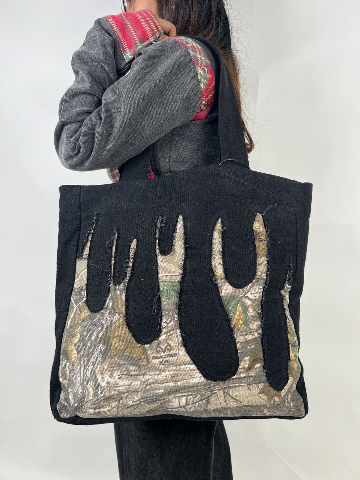 Vintage Upcycled 1of1 reqltree toope bag Size ONE SIZE - 1 Thumbnail