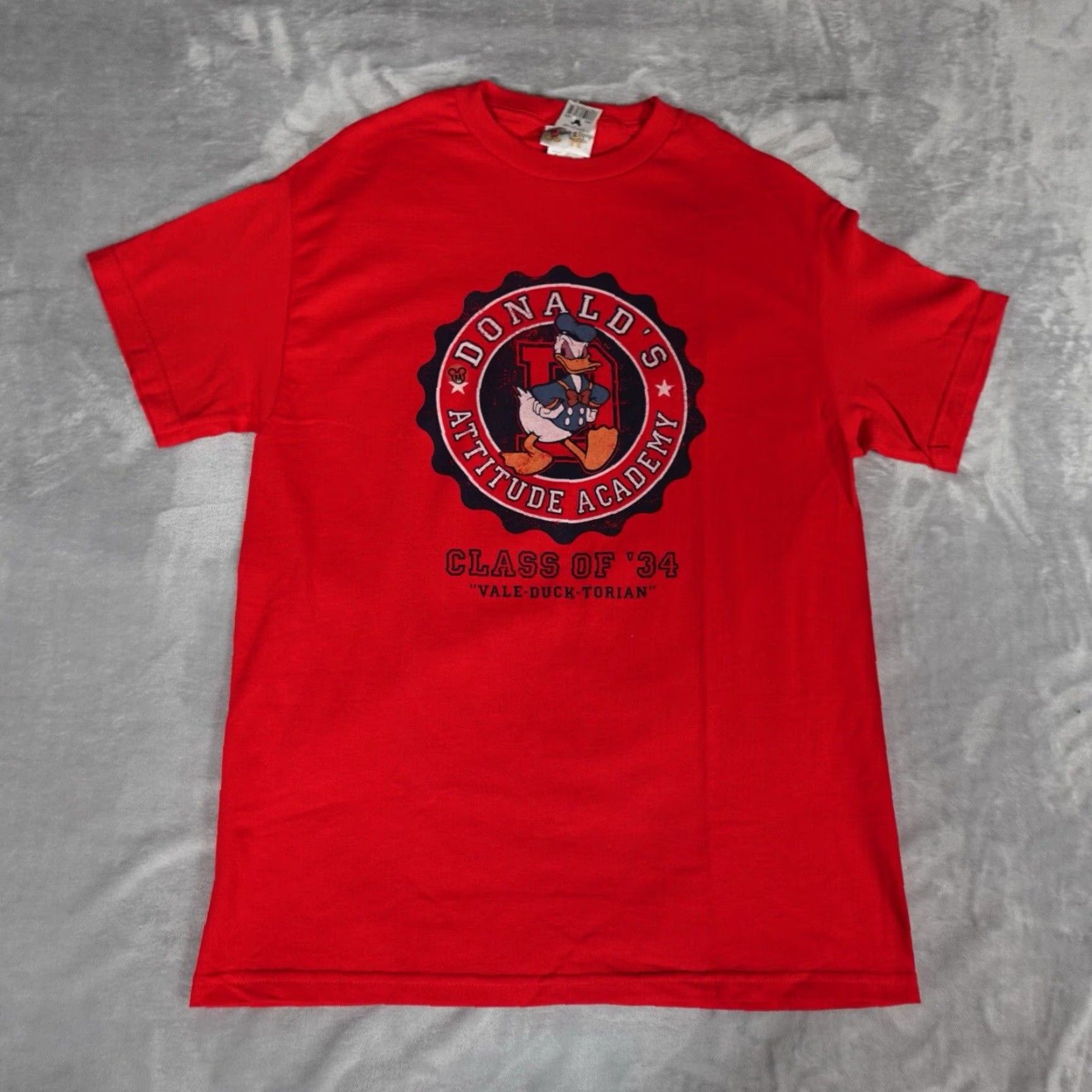 Disney VINTAGE Disney Donald Duck T-Shirt Men M Graphic Print Slim Fit Red 2000s Cartoon Size US M / EU 48-50 / 2 - 2 Thumbnail