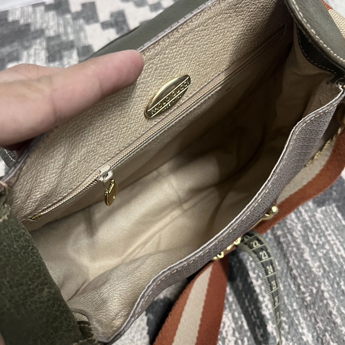 Paolo Gucci Authentic Vintage Paolo Gucci by Gucci Shoulder Bag Size ONE SIZE - 5 Thumbnail