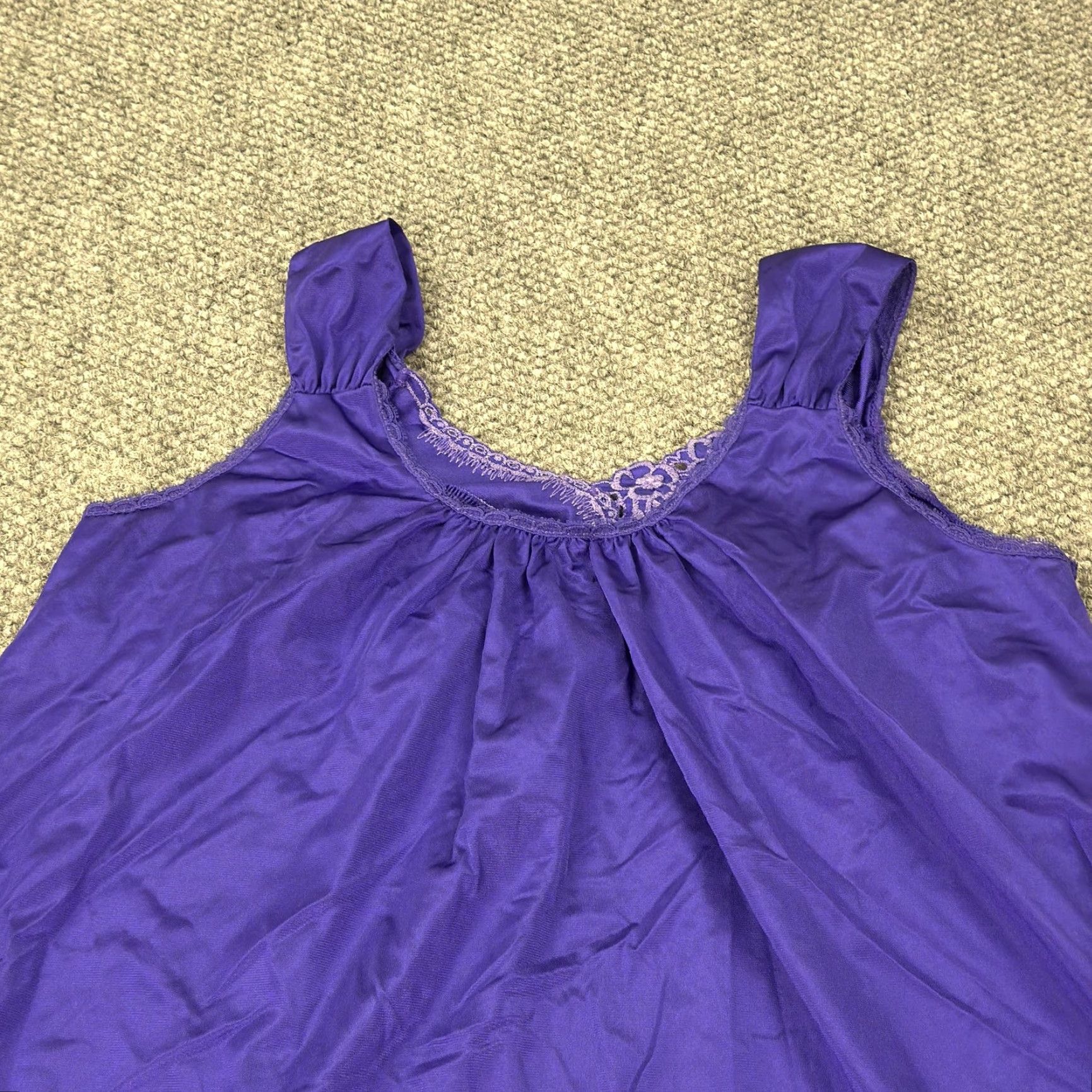 Vintage VINTAGE Vanity Fair Nightgown Womens Small Purple Nylon Lace Sleepwear 80s Size ONE SIZE - 7 Thumbnail