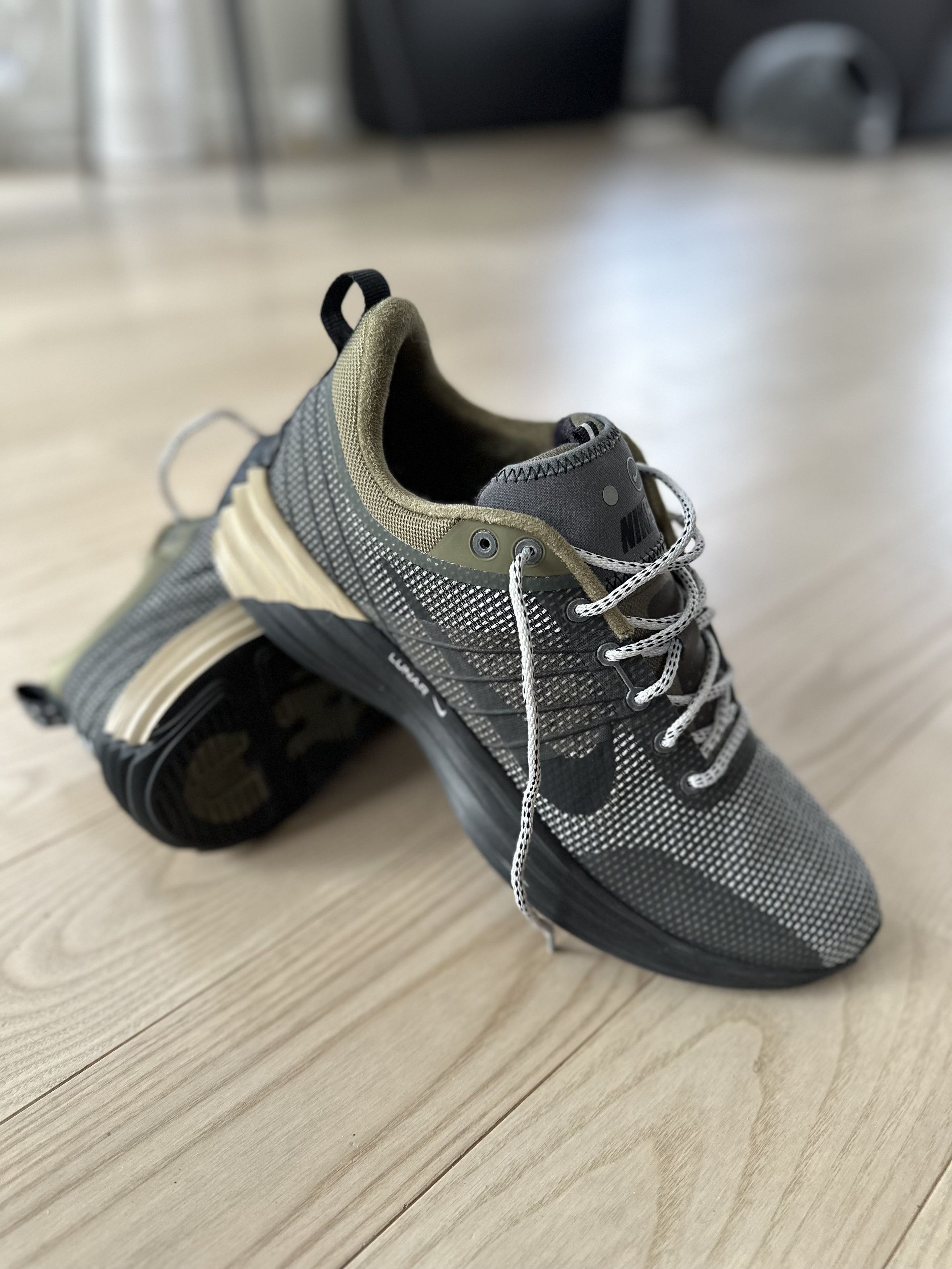 Nike NIKE Lunar Roam SE Medium Olive Size US 10.5 / EU 43-44 - 2 Thumbnail