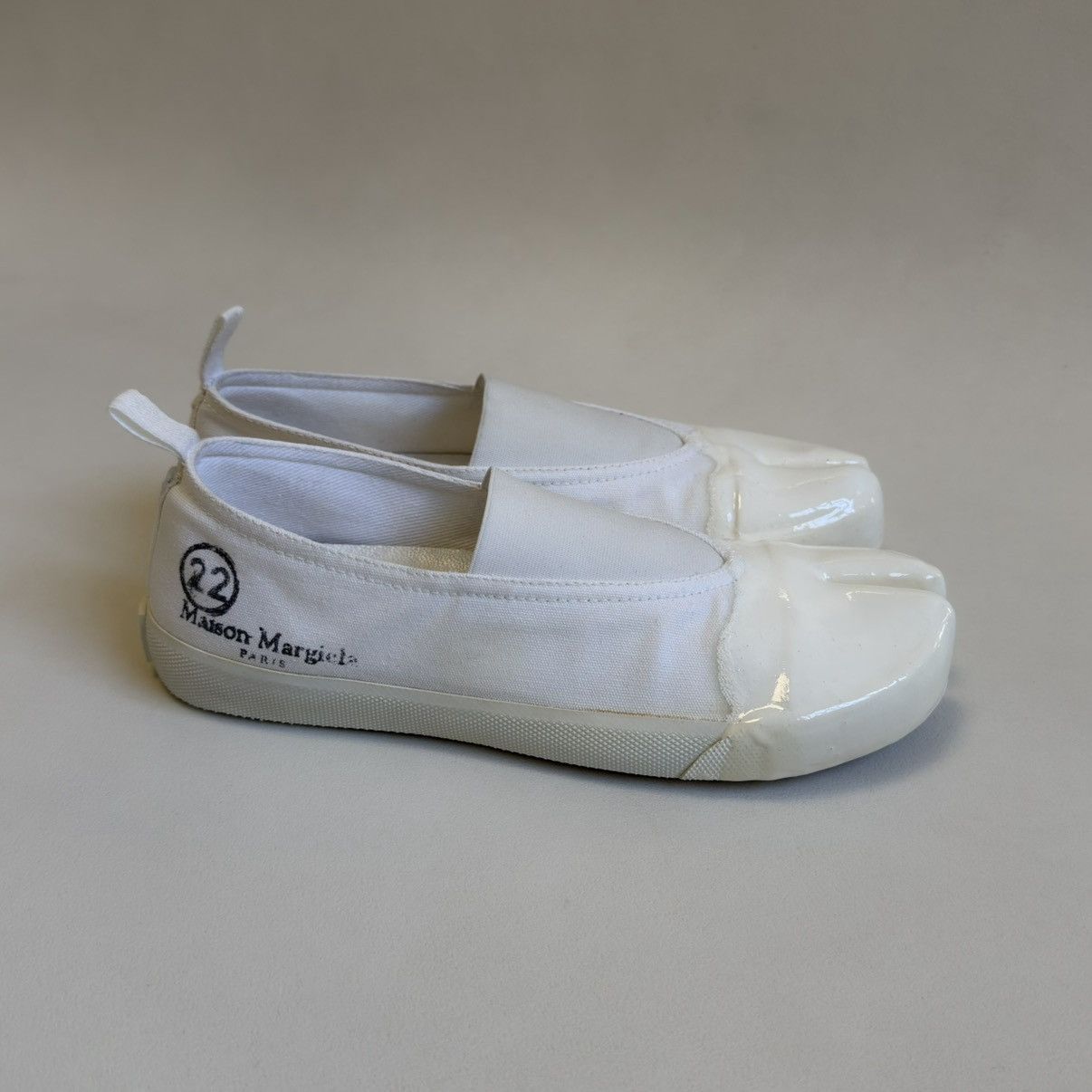 Maison Margiela S/S 20 White ‘Resin Dipped’ Tabi Sneakers Size US 8 / IT 38 - 4 Thumbnail