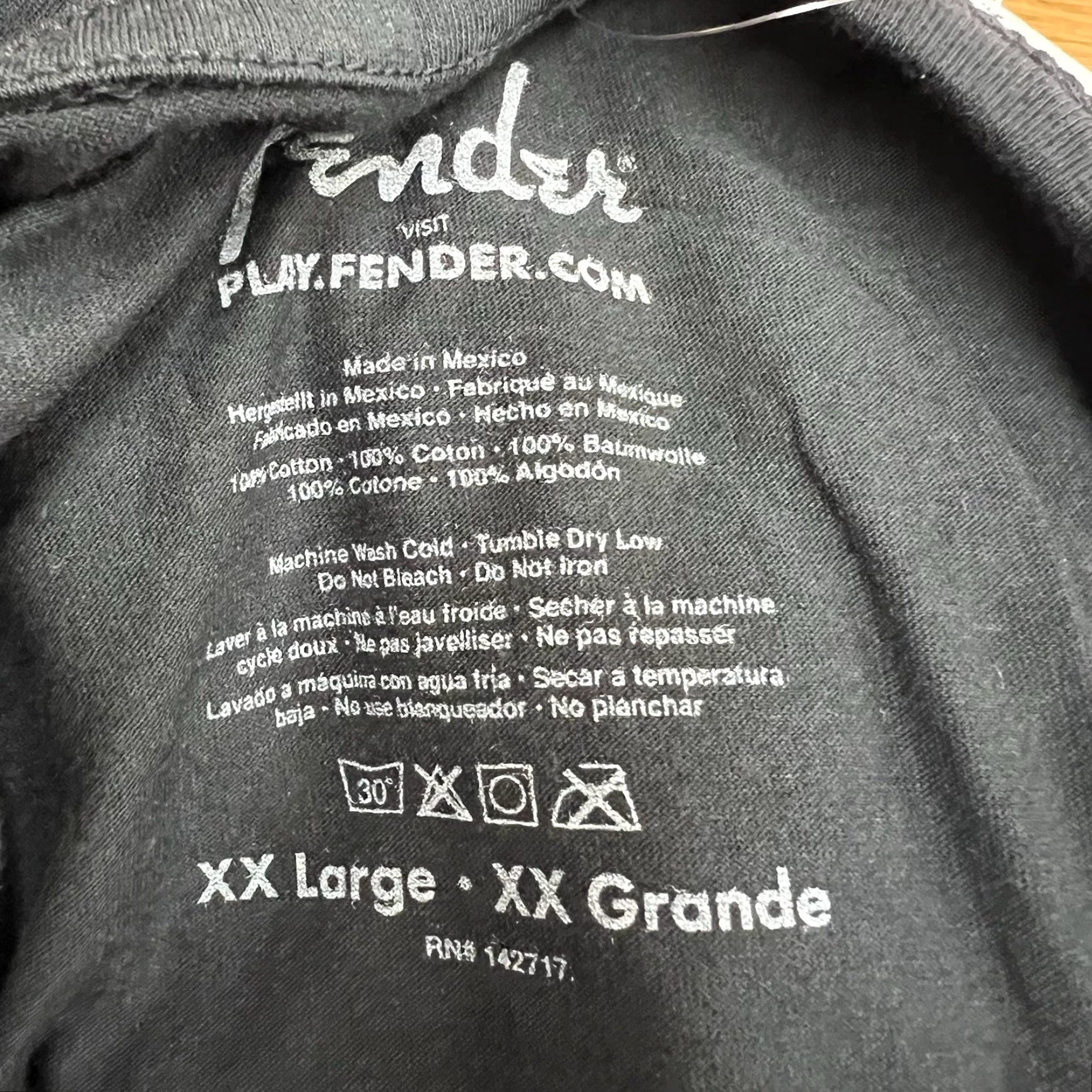 Fender VINTAGE Fender T-Shirt Men’s 2XL Short Sleeve Graphic Cotton Music Guitar Black 2020s Size US XXL / EU 58 / 5 - 5 Thumbnail