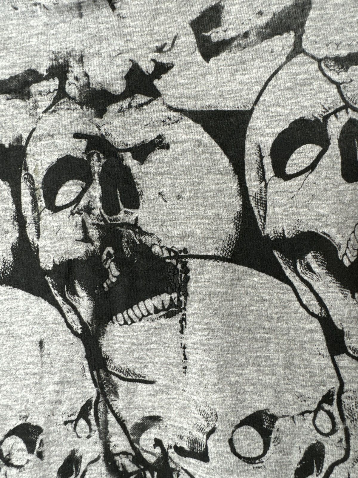 Nike × Vintage Vintage Nike Y2K Silver Tag Custom Skulls AOP T Shirt Size US XL / EU 56 / 4 - 12 Thumbnail