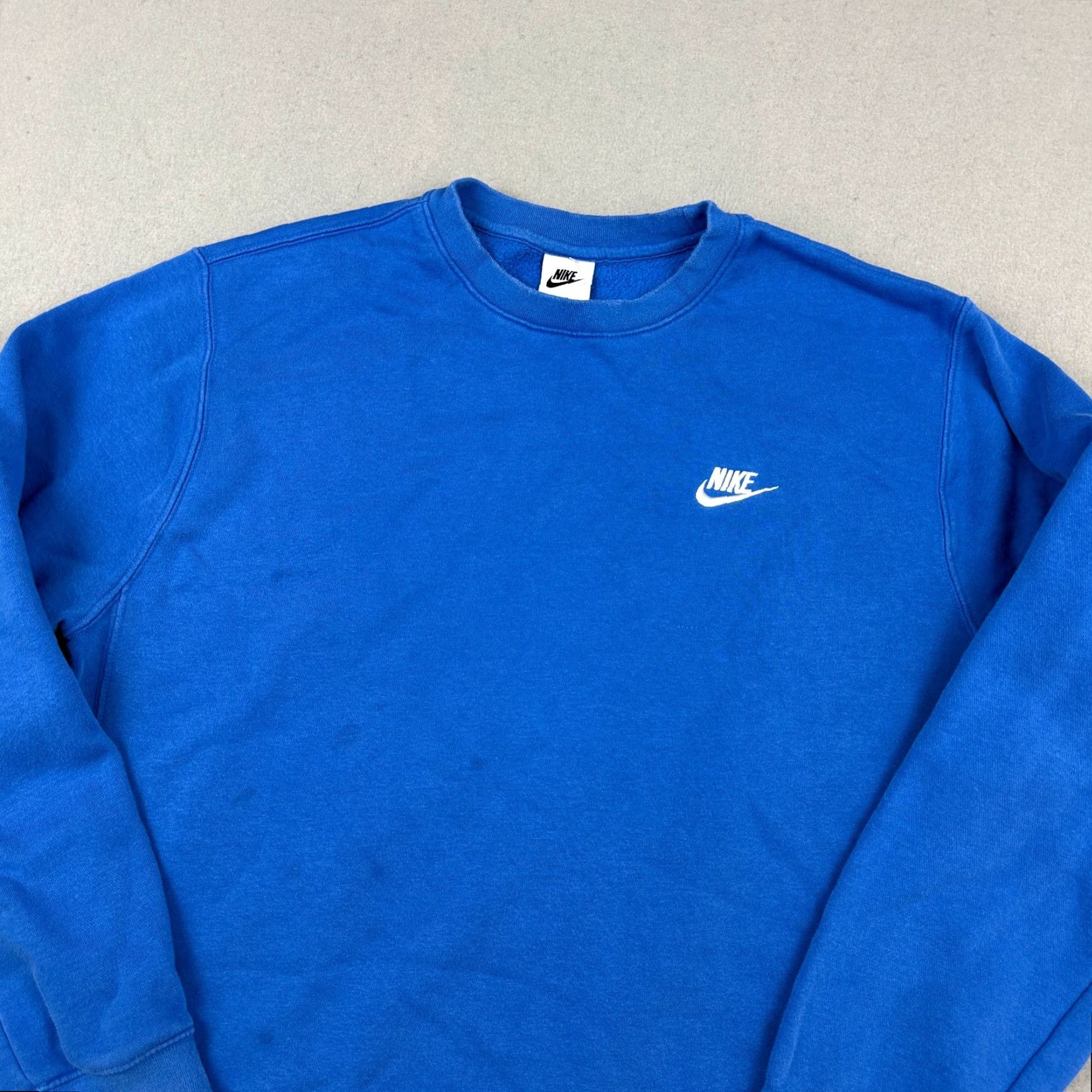 Nike Nike Sweatshirt Men Medium Blue Embroidered Swoosh Crewneck Pullover Gym & Training Regular Size M Size US M / EU 48-50 / 2 - 2 Thumbnail