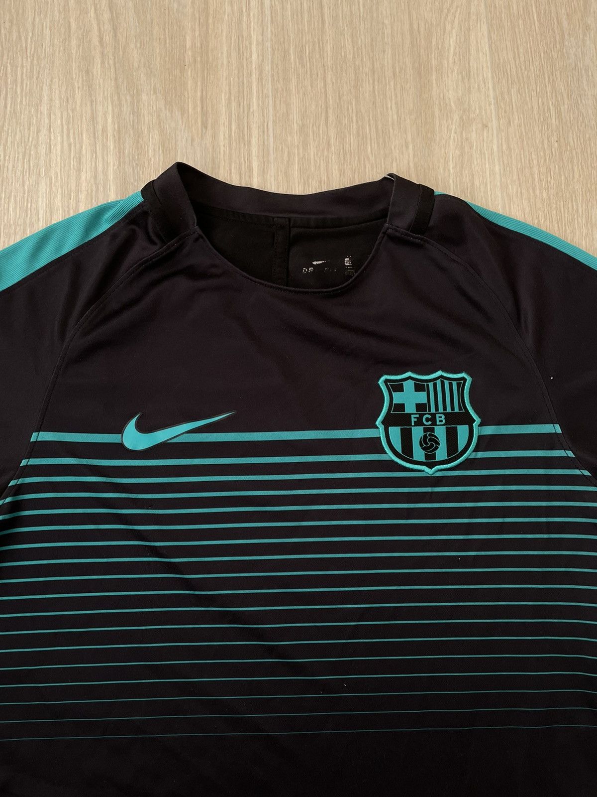 Nike Nike x Barcelona soccer jersey Size US M / EU 48-50 / 2 - 2 Thumbnail