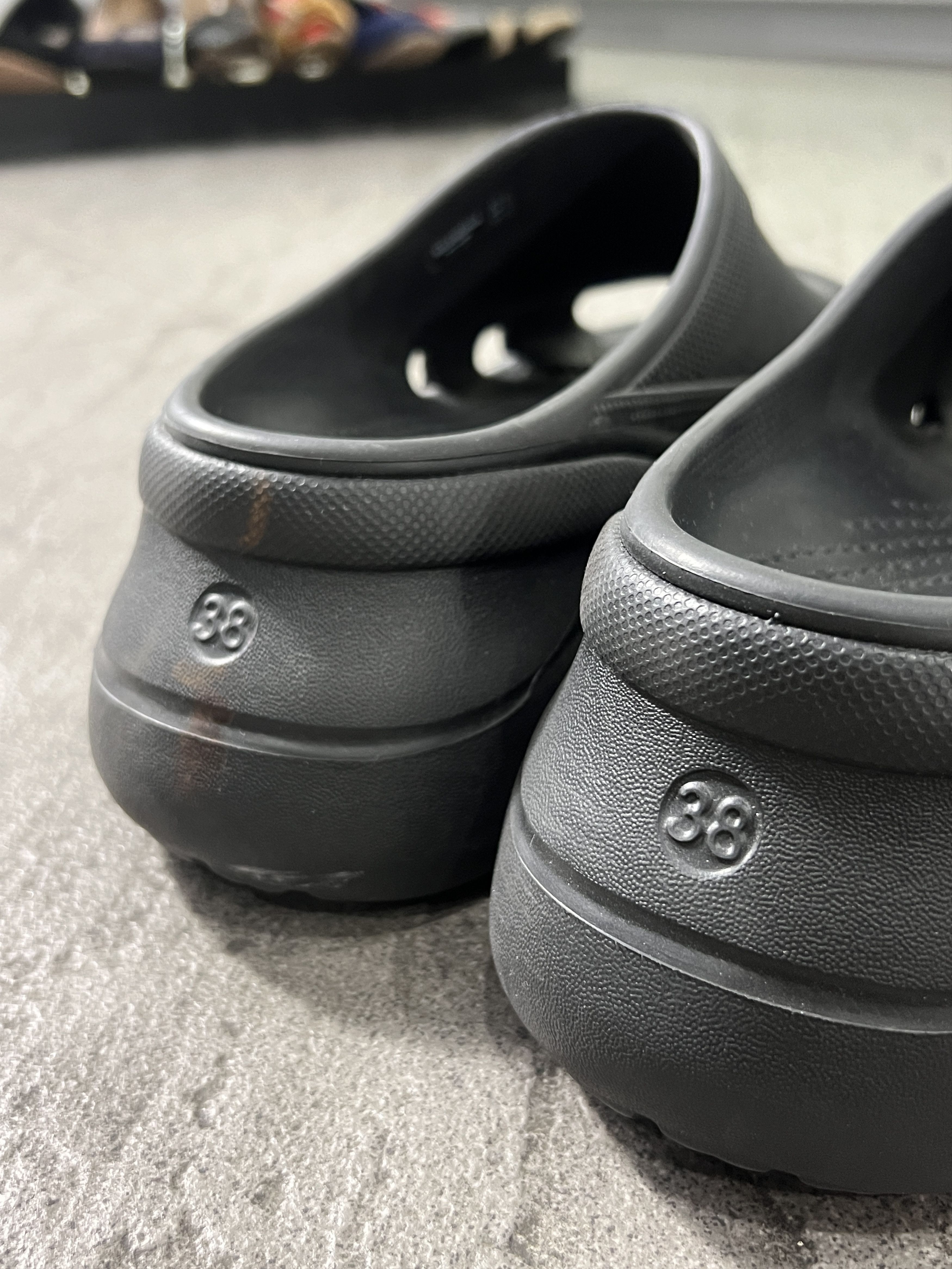 Balenciaga Balenciaga x Crocs Platform Slides Black EU38 Size US 8 / IT 38 - 12 Thumbnail