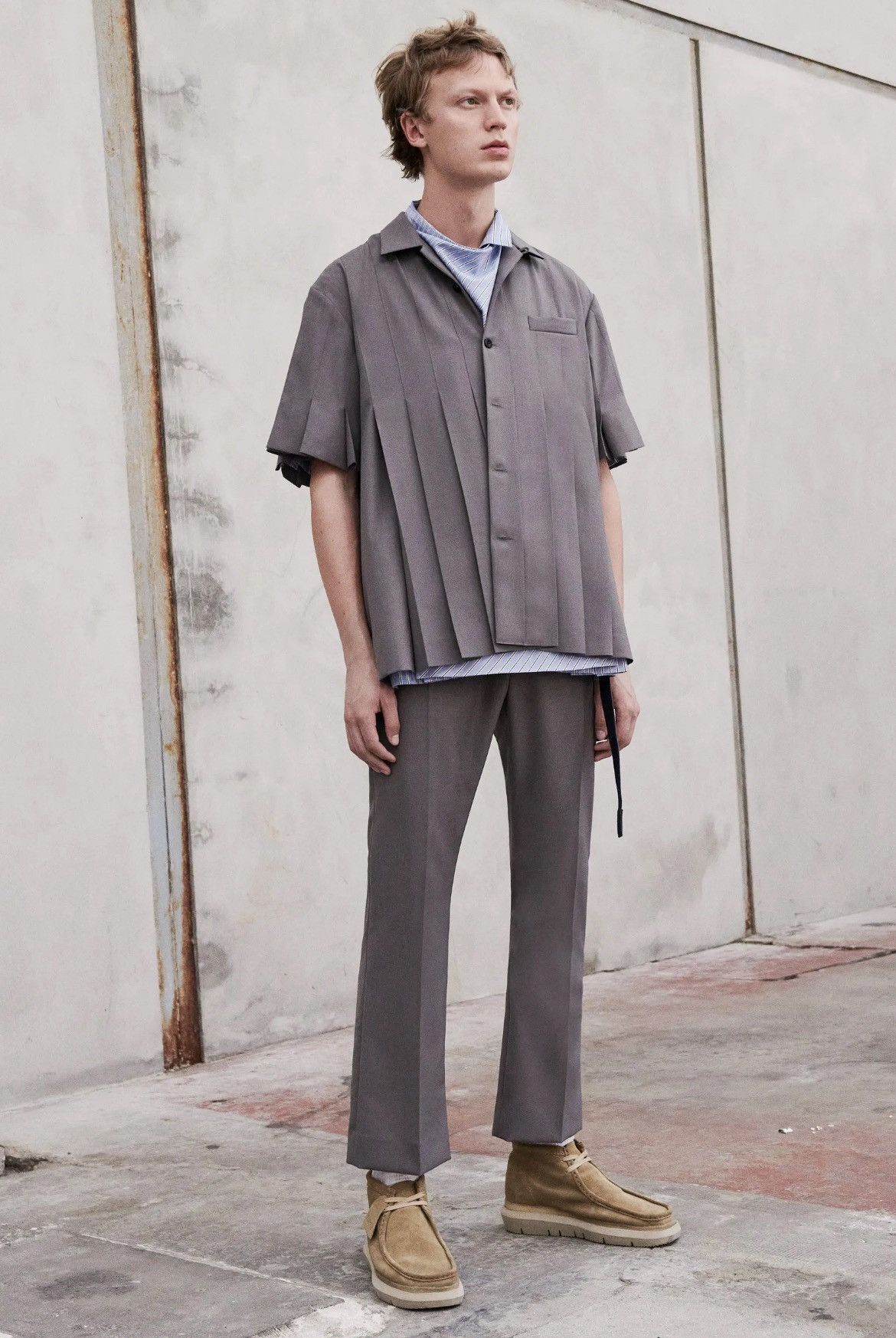 Sacai Sacai Tan Pleated Shirt Size US M / EU 48-50 / 2 - 1 Thumbnail
