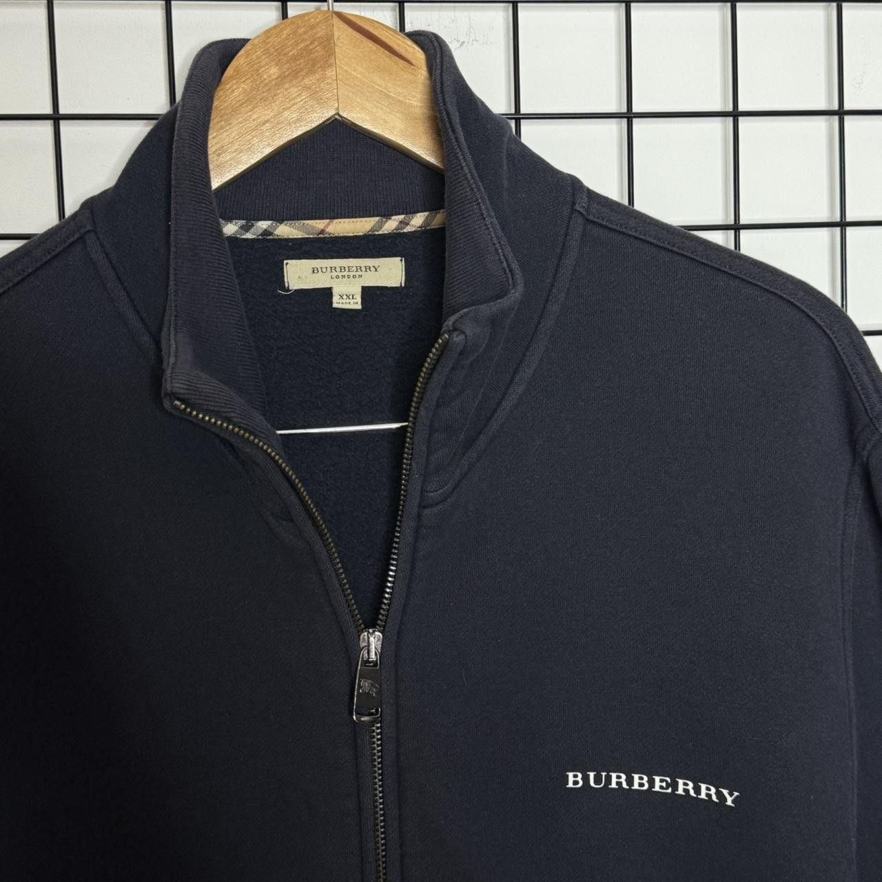 Burberry Burberry Zip Up Sweatshirt Navy Blue Logo Size US XL / EU 56 / 4 - 5 Thumbnail