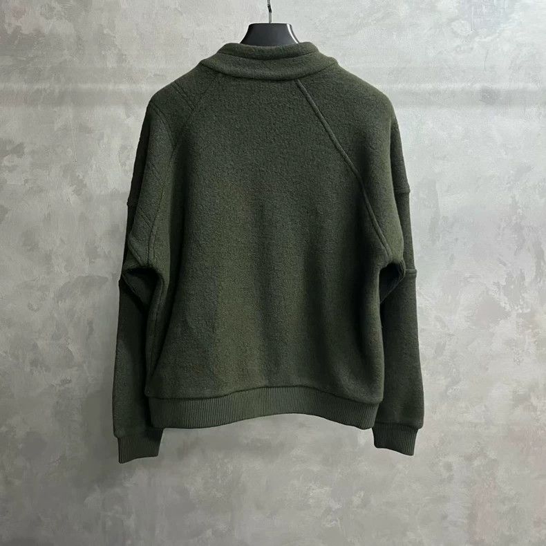Louis Vuitton Louis Vuitton 25 Latest Green Solid Logo Letter Zip Pocket Size US S / EU 44-46 / 1 - 5 Thumbnail
