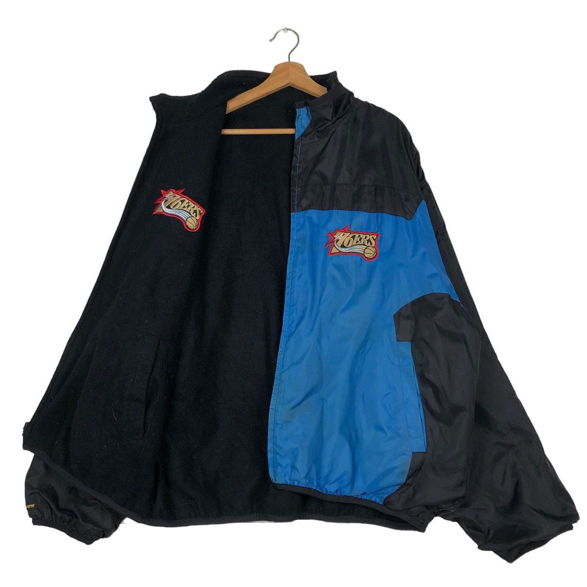 NBA 🔥Vintage Nylon Bomber Jacket NBA 76Ers Big Logo Size US XL / EU 56 / 4 - 11 Thumbnail