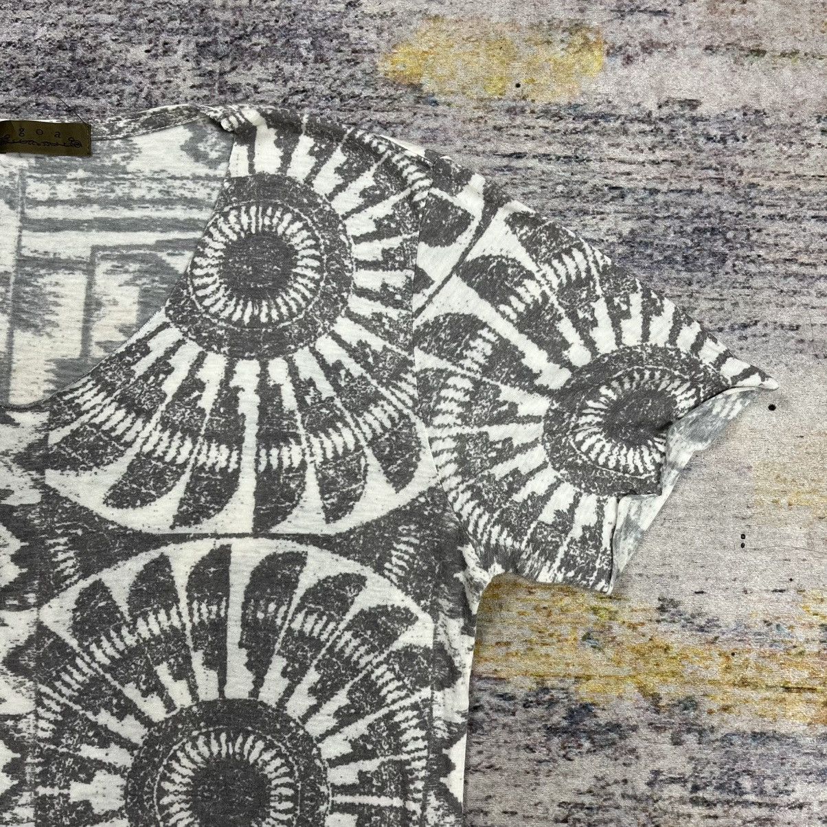 Le Grande Bleu (L.G.B.) Vintage 2000s goa geometry t shirt vkei style Size US M / EU 48-50 / 2 - 4 Thumbnail