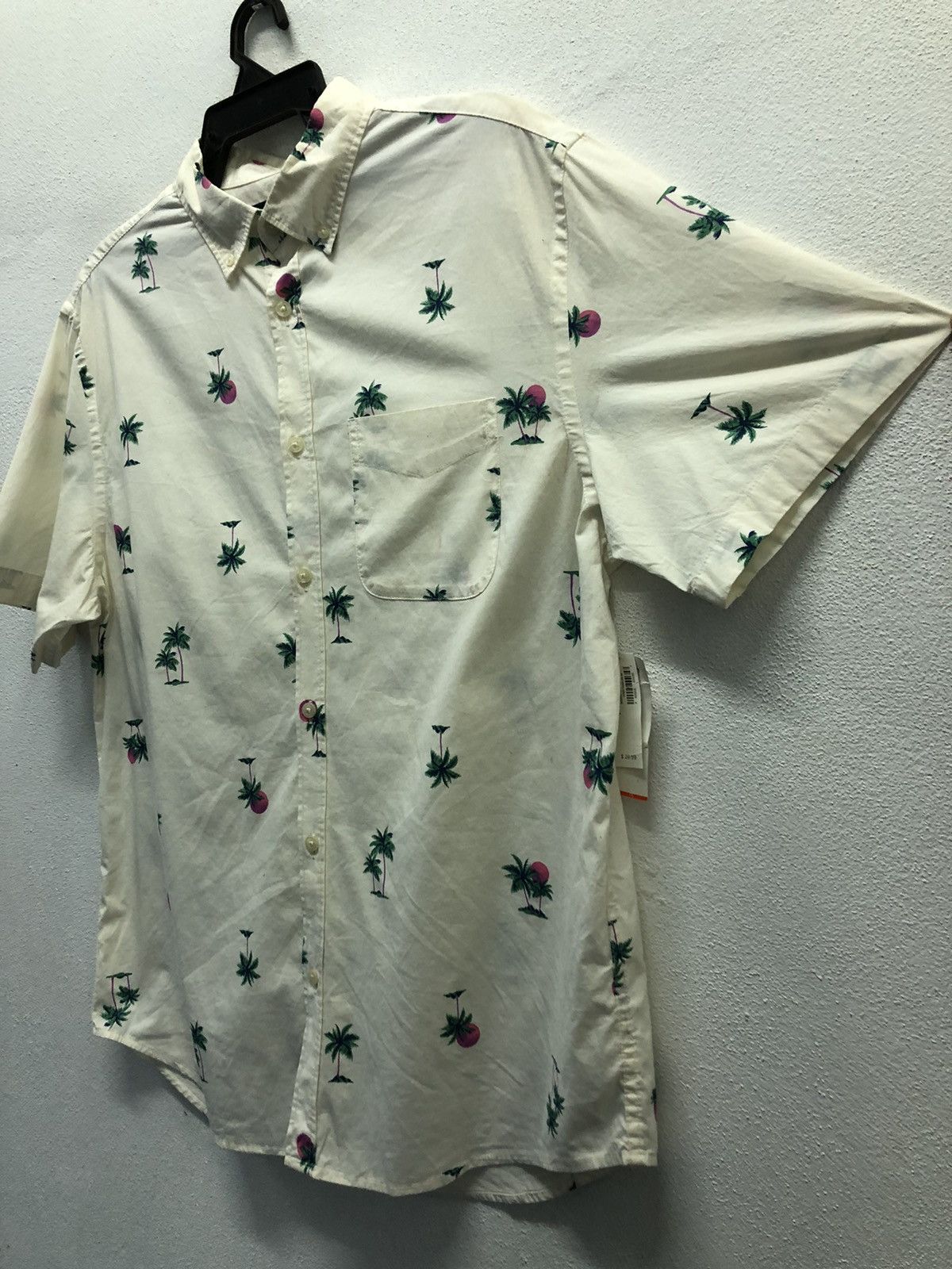 Old Navy Old Navy Slim Fit Short Sleeve Shirt – Pink/Green Palm Print Size US L / EU 52-54 / 3 - 4 Thumbnail