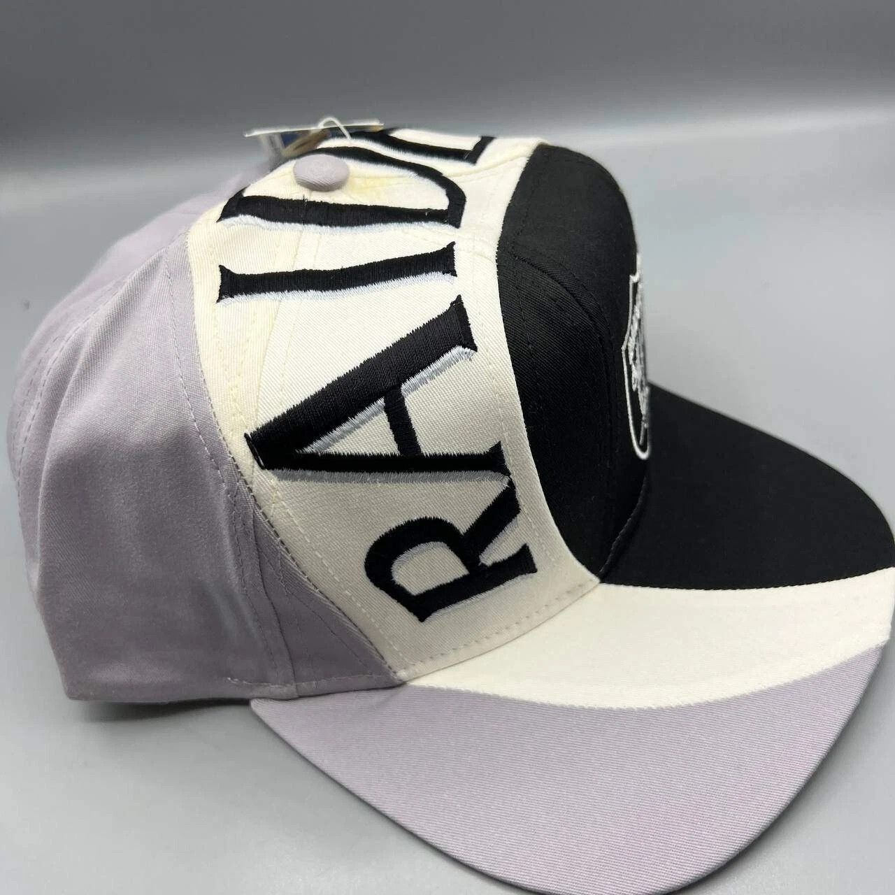 Twins Enterprise Inc. × Vintage Las Vegas Raiders Hat Men Twins Enterprise NFL Snap Back Cap Size ONE SIZE - 7 Thumbnail
