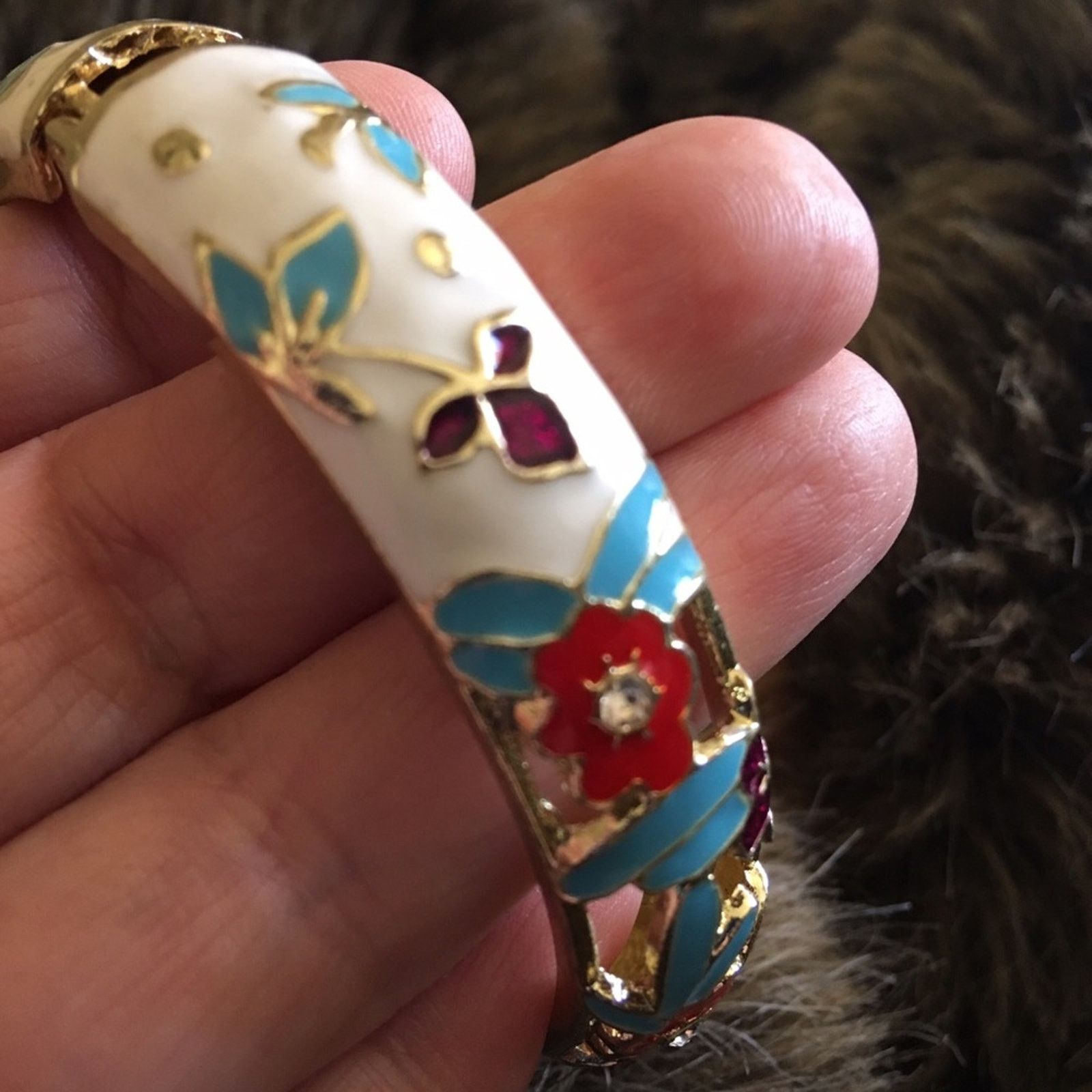Jewelry Gold tone floral enamel and rhinestone bracelet Size ONE SIZE - 8 Thumbnail
