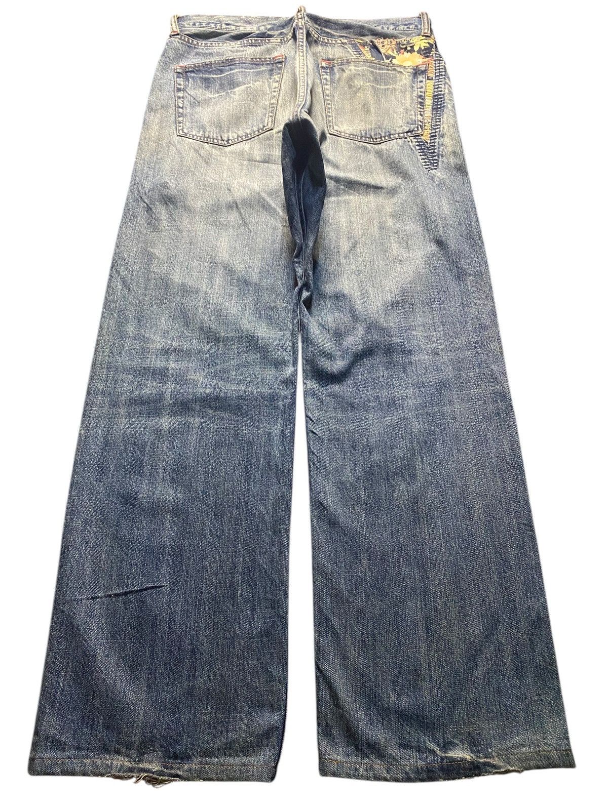 Japanese Brand Vintage Japanese Brand Embroidery Distressed Baggy Jeans Size US 32 / EU 48 - 2 Thumbnail
