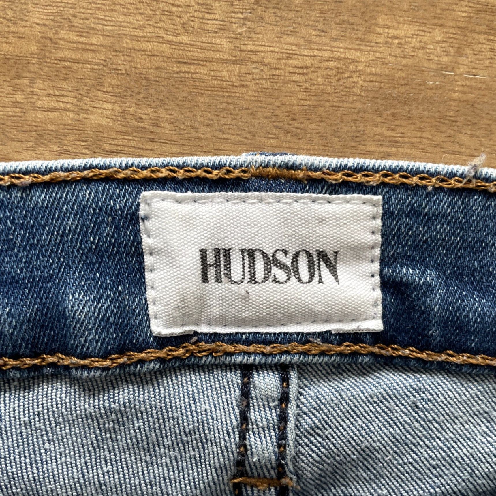 Hudson Hudson Krista Super Skinny Jeans Womens 28 Distressed Denim 30x28 Slim Zip Cotton Blend Blue Logo Inseam 28 Size 28" / US 6 / IT 42 - 3 Thumbnail