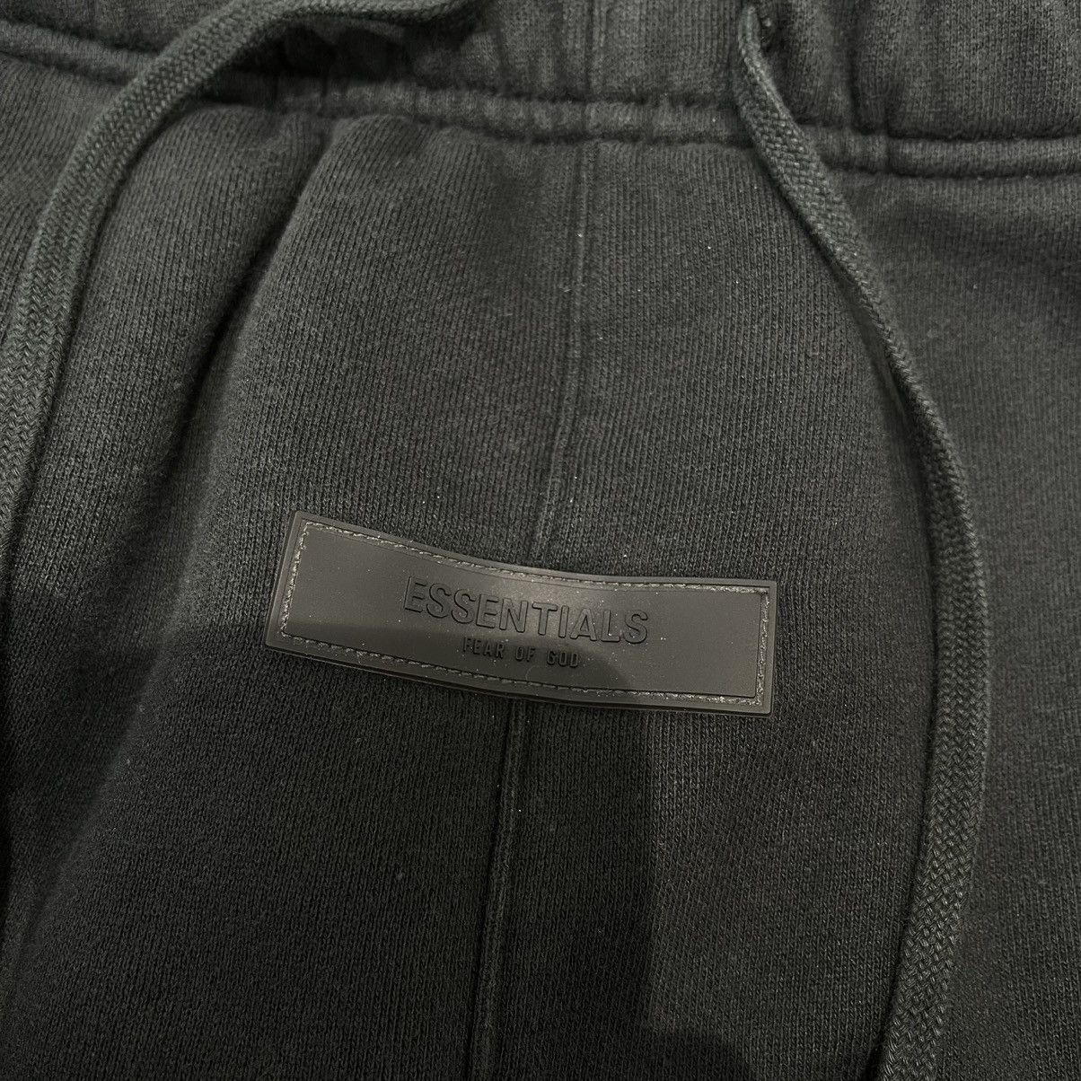 Essentials Fear Of God Essentials Sweatpants Stretch Limo Black (SS22) Size US 36 / EU 52 - 3 Thumbnail