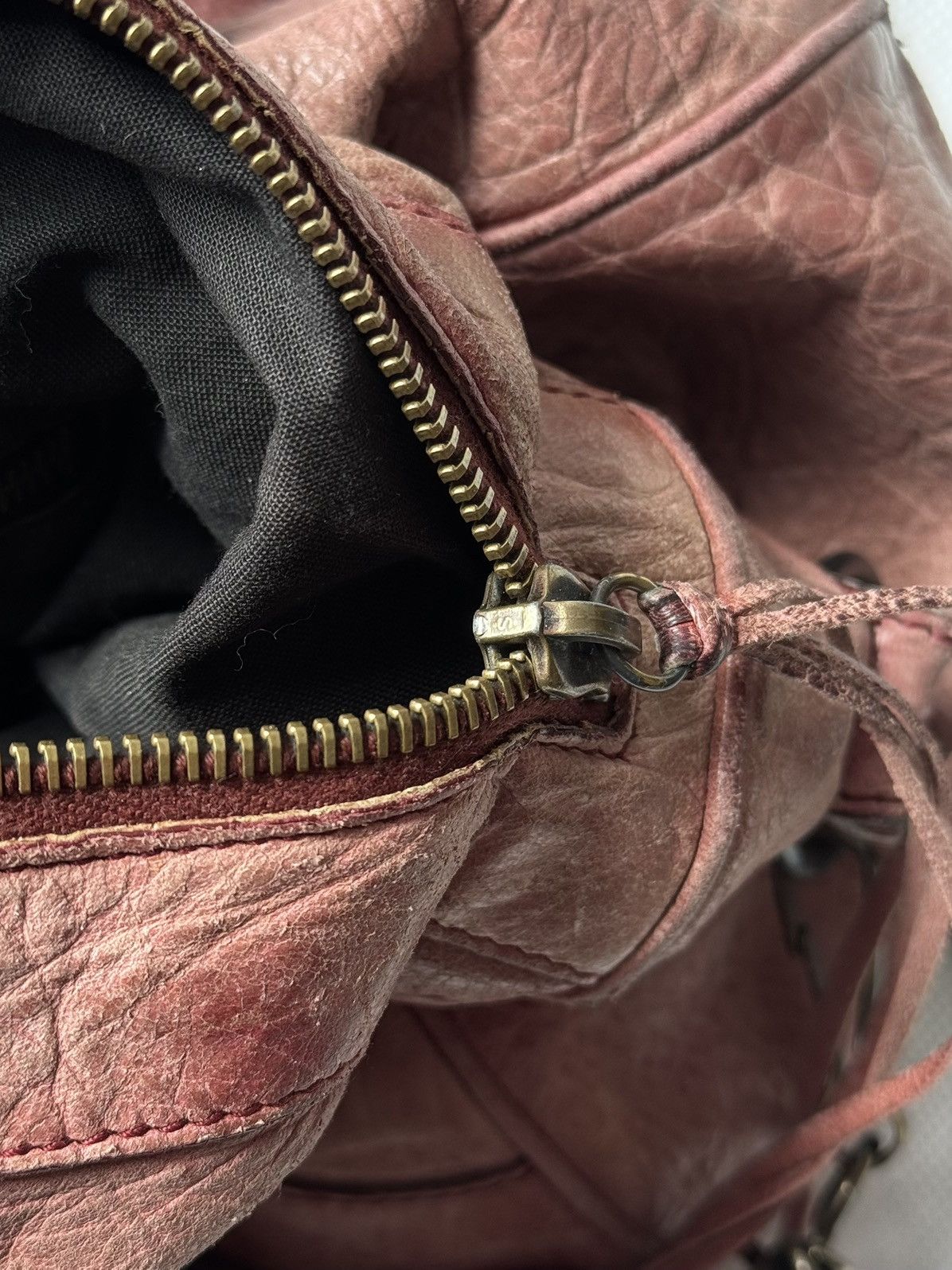Balenciaga × Designer × Vintage Vintage Balenciaga City Bag Distressed Leather Handbag Size ONE SIZE - 24 Thumbnail