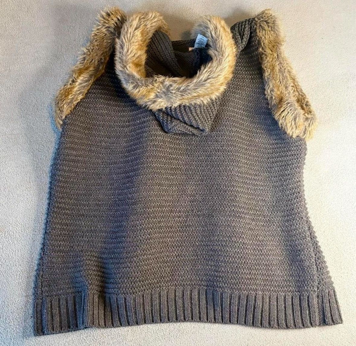 Route 66 Archive Route 66 knit vest with faux fur trim and hood XL Size XL / US 12-14 / IT 48-50 - 2 Thumbnail