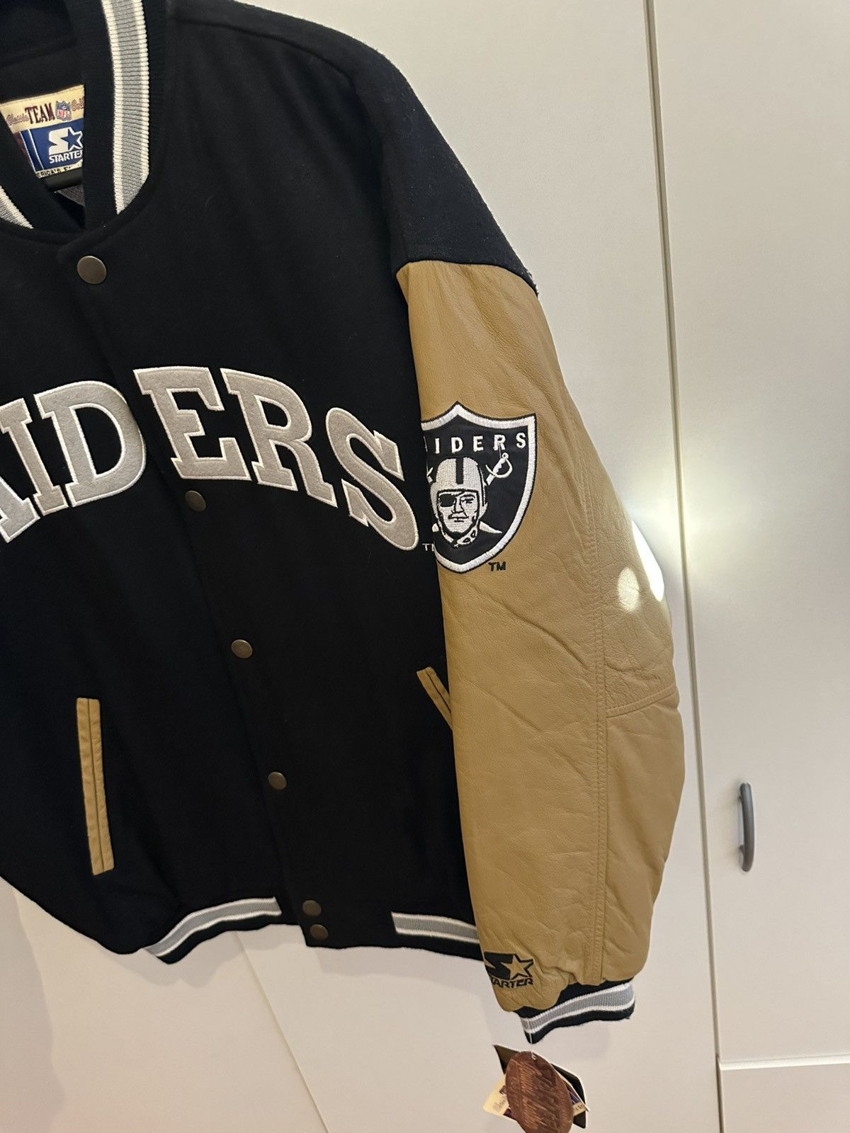 Starter Starter Jacke Los Angeles Raiders NWT Size L NFL JACKET Size US L / EU 52-54 / 3 - 4 Thumbnail