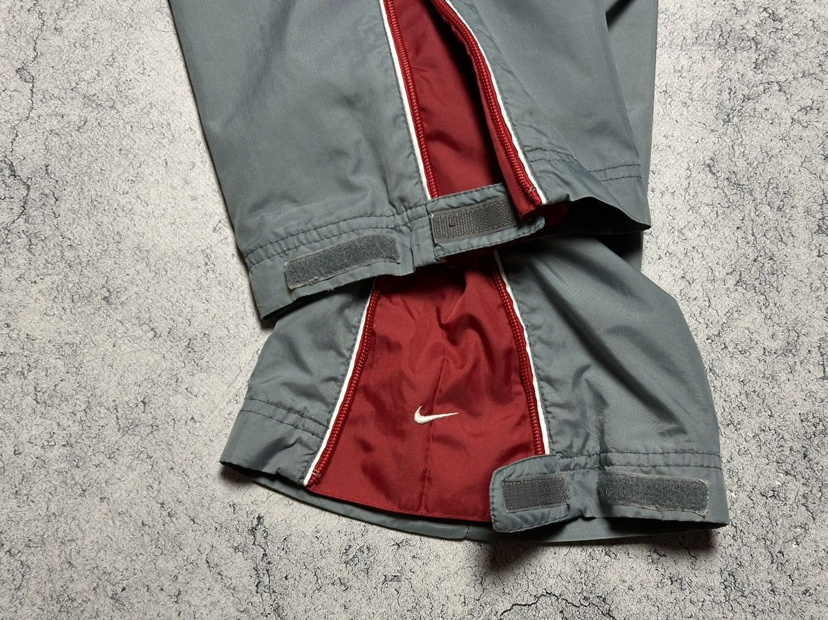 Nike Vintage Nike Track Pants Stripe Y2K Size US 32 / EU 48 - 5 Thumbnail