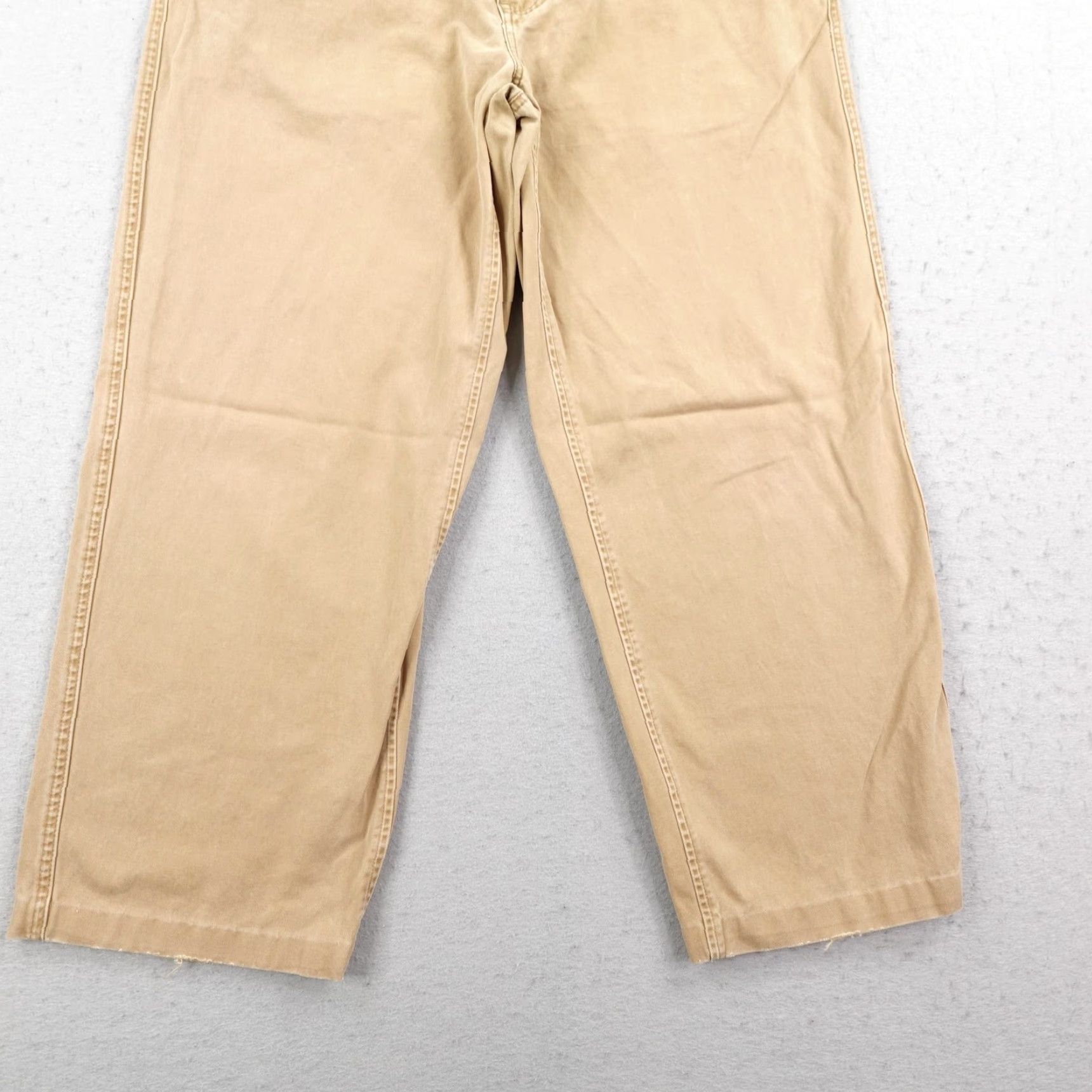 Abercrombie & Fitch VINTAGE Abercrombie & Fitch Pants Mens 33 Khaki Chino Baggy Relaxed 27in Inseam Beige 90s Y2K Distressed Mens Clothing Size US 33 - 3 Thumbnail