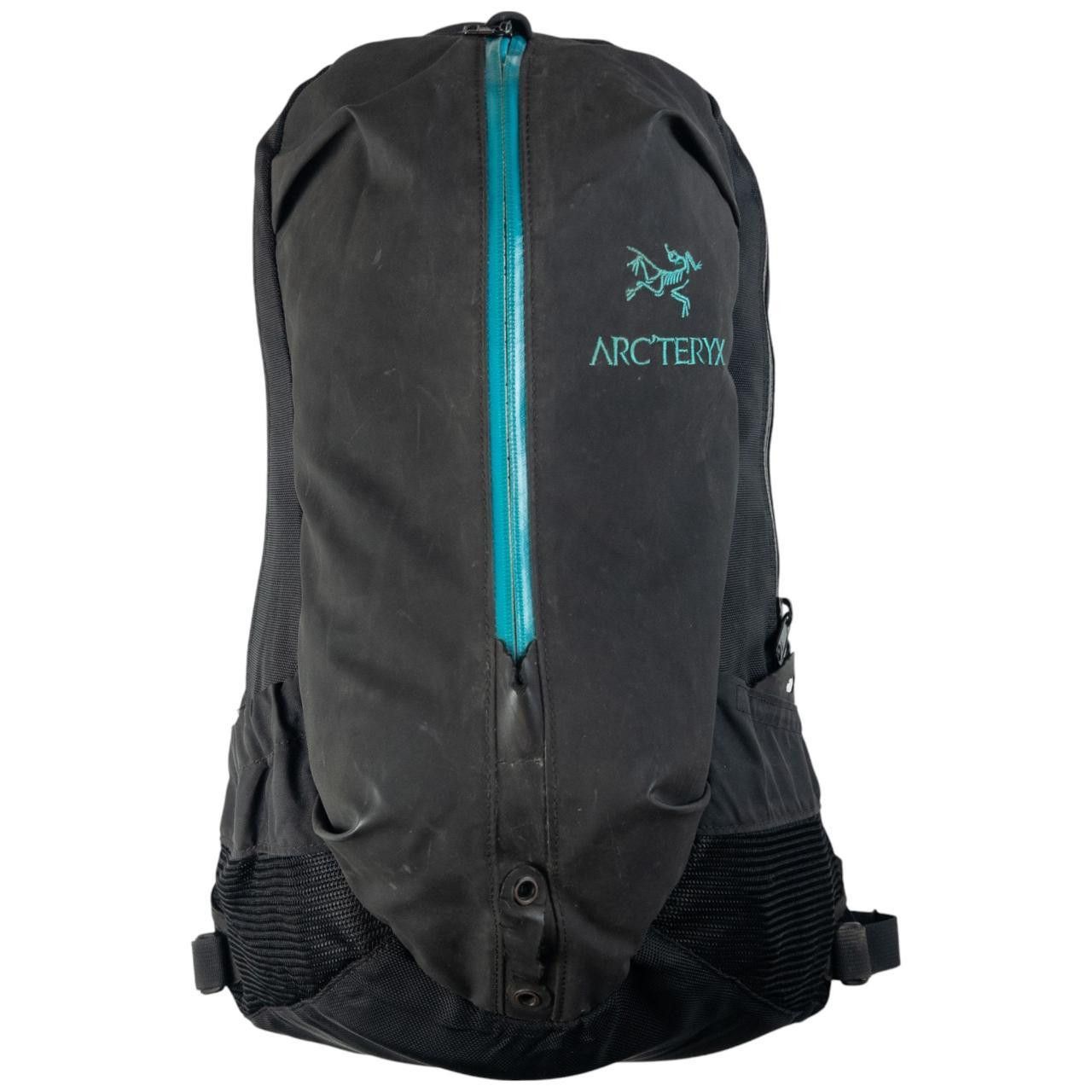Arc'teryx Arc'teryx Arro 22 Backpack “Dark Magic” | Grailed