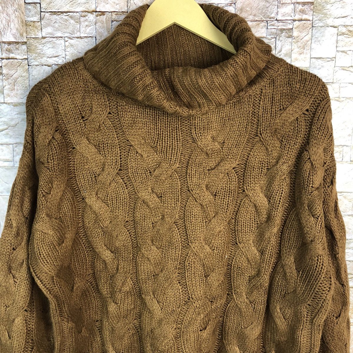 Vintage GU vintage japan Brown cable Knitwear #A415 Size US M / EU 48-50 / 2 - 5 Thumbnail