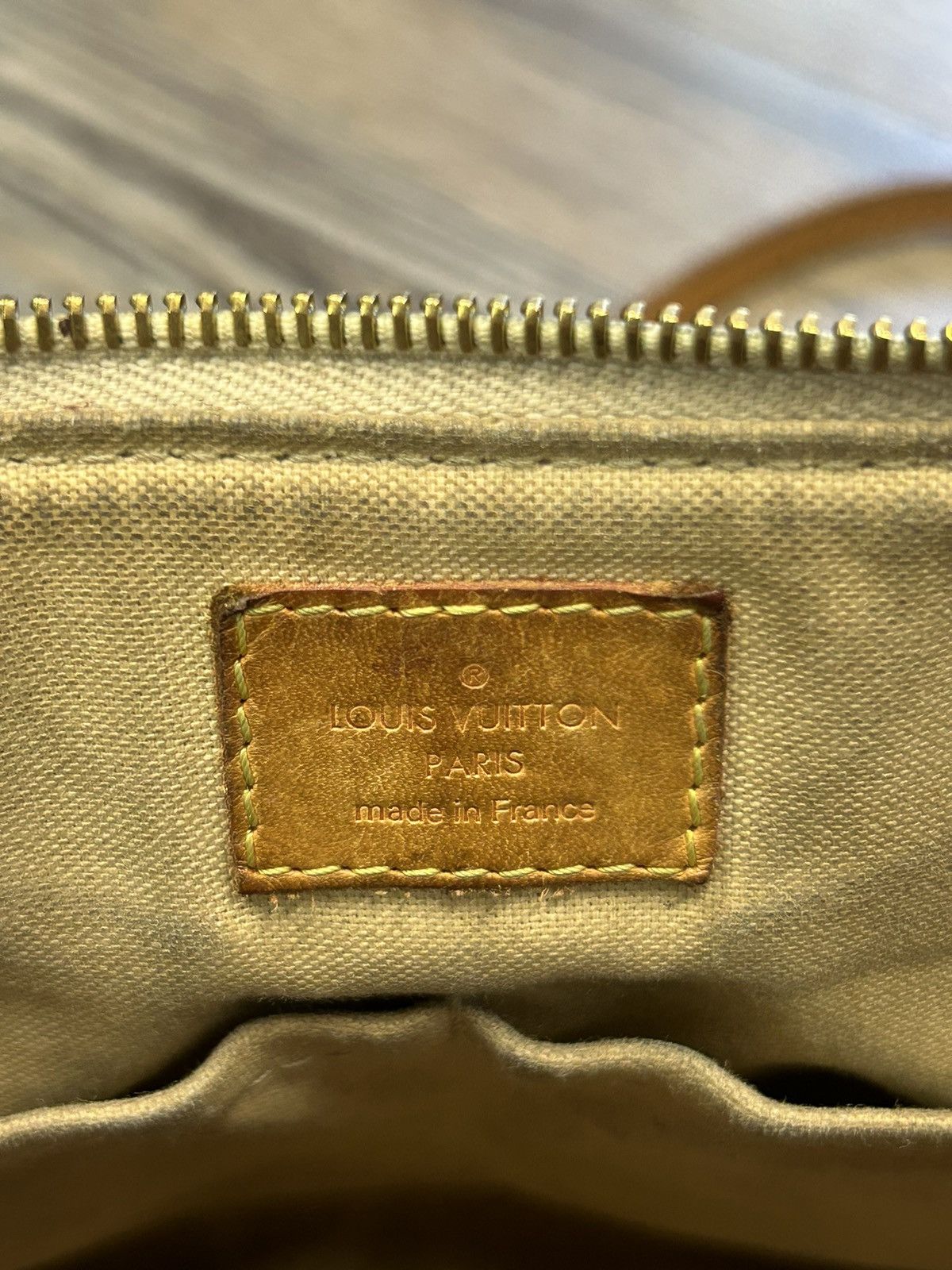 Louis Vuitton Louis Vuitton Purse Size ONE SIZE - 4 Thumbnail
